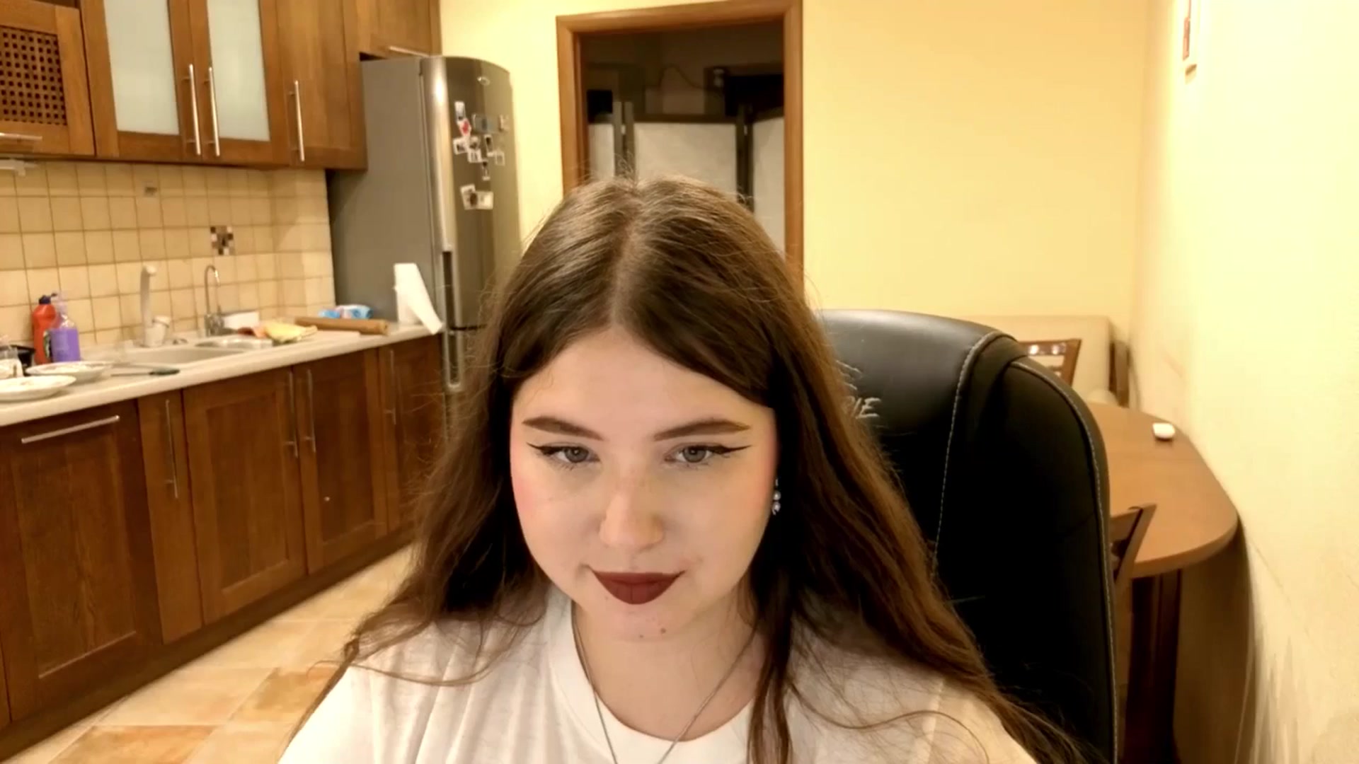 Gallery image thumbnail from AdmireMyEyes's myfreecams stream on, 09/25/2025, 09:47 image 11 of 20