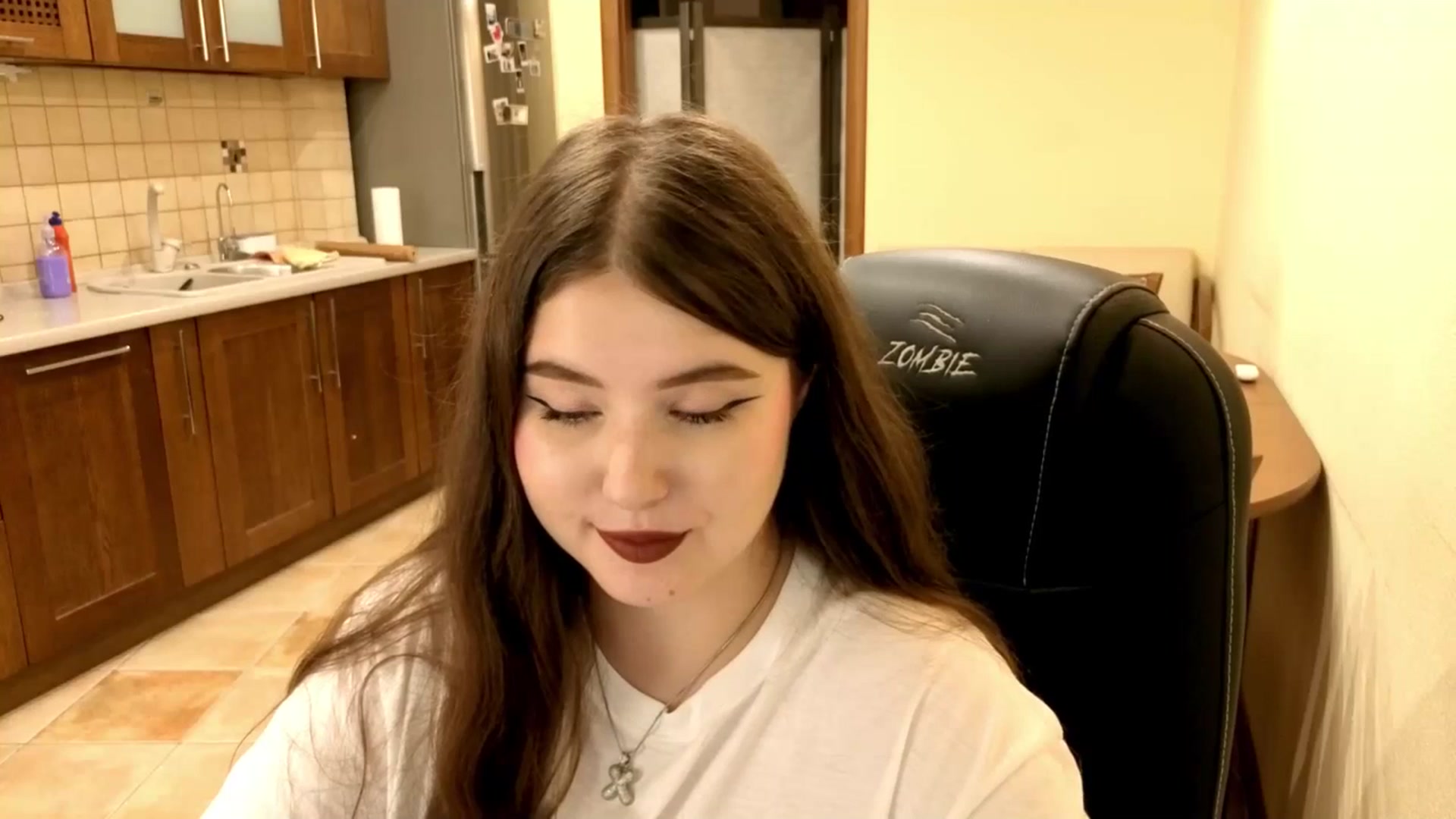 Gallery image thumbnail from AdmireMyEyes's myfreecams stream on, 09/25/2025, 10:41 image 11 of 20