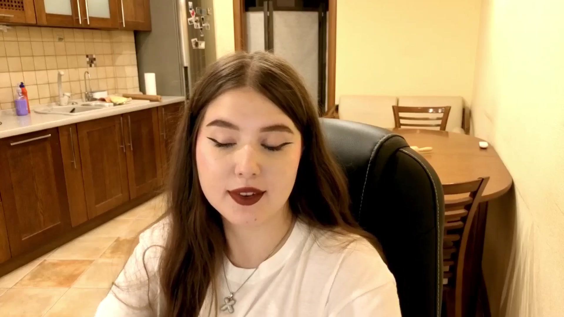 Gallery image thumbnail from AdmireMyEyes's myfreecams stream on, 09/25/2025, 10:41 image 16 of 20