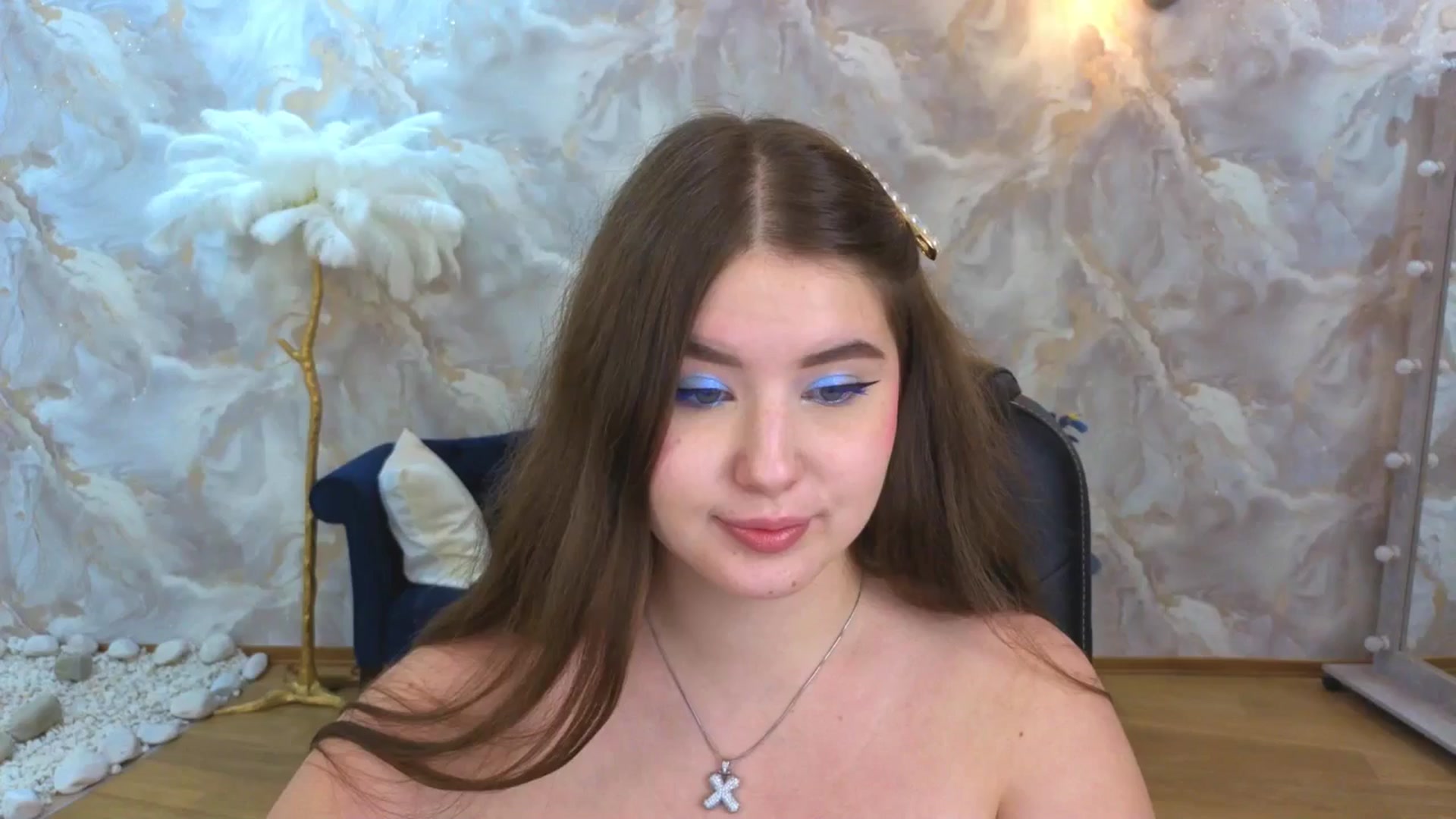 Gallery image thumbnail from AdmireMyEyes's myfreecams stream on, 09/27/2025, 01:02 image 13 of 20