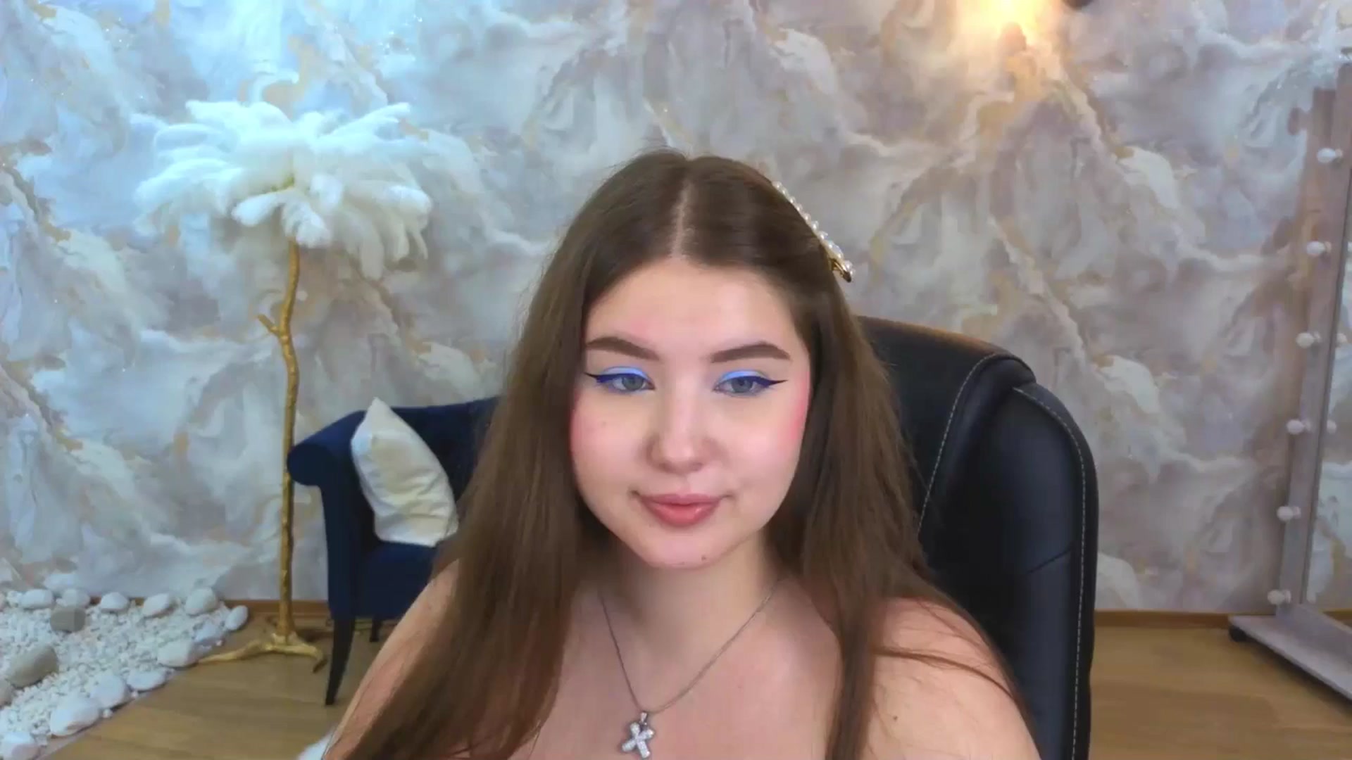 Gallery image thumbnail from AdmireMyEyes's myfreecams stream on, 09/27/2025, 01:02 image 16 of 20