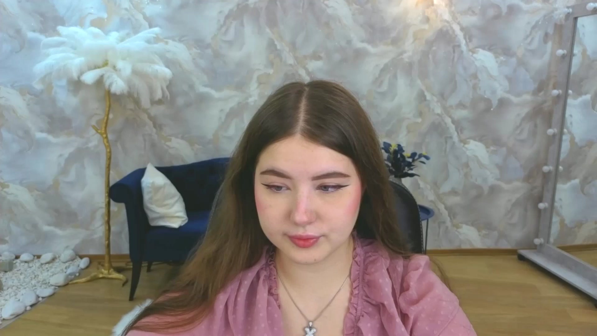Gallery image thumbnail from AdmireMyEyes's myfreecams stream on, 09/28/2025, 18:32 image 7 of 20