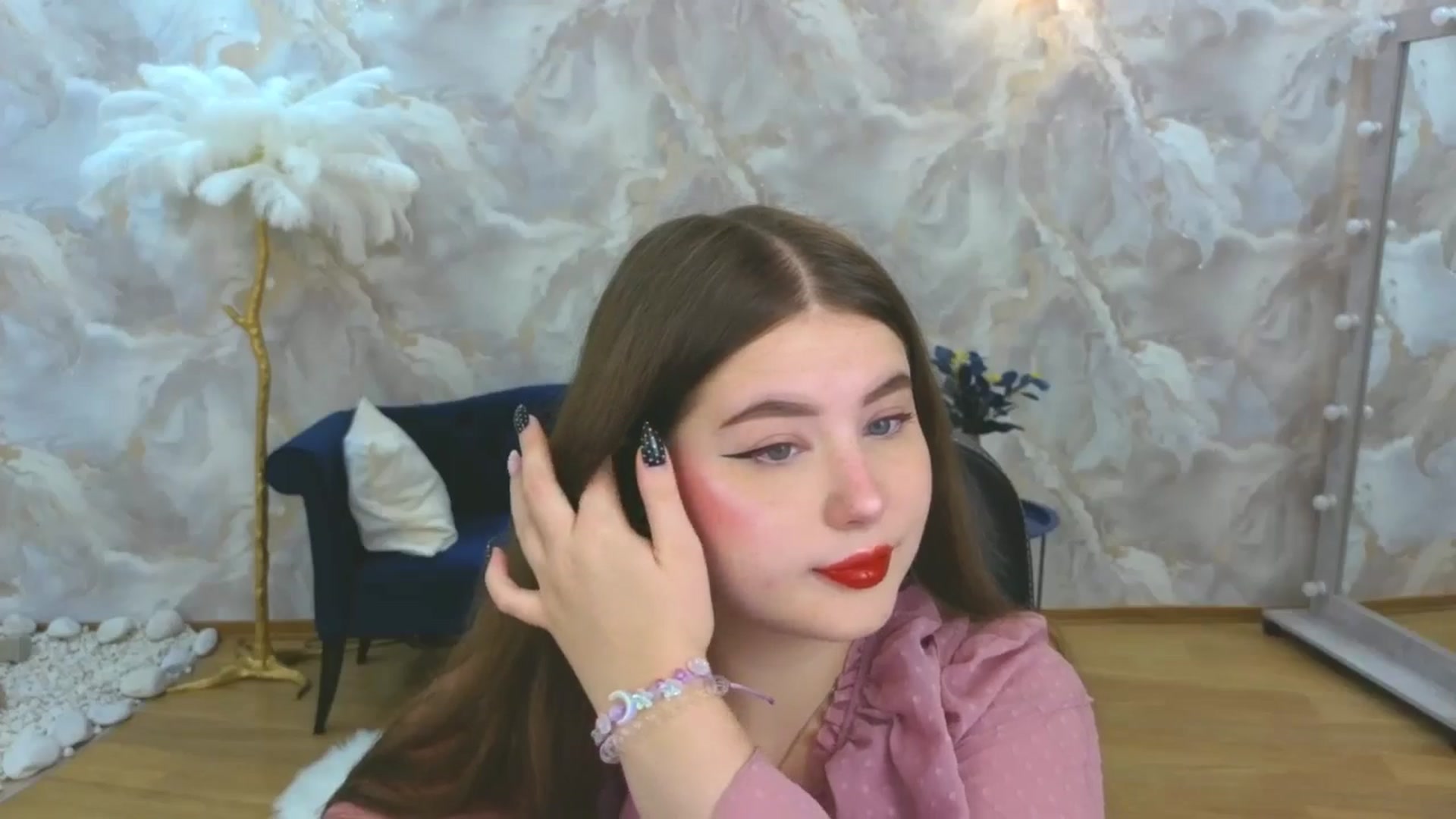 Gallery image thumbnail from AdmireMyEyes's myfreecams stream on, 09/28/2025, 18:32 image 11 of 20