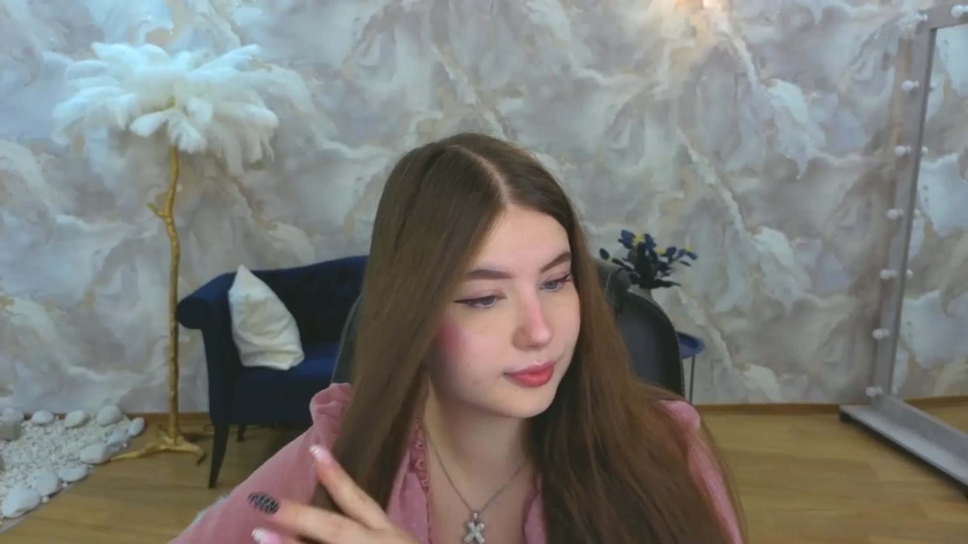 Gallery image thumbnail from AdmireMyEyes's myfreecams stream on, 09/28/2025, 18:32 image 5 of 20