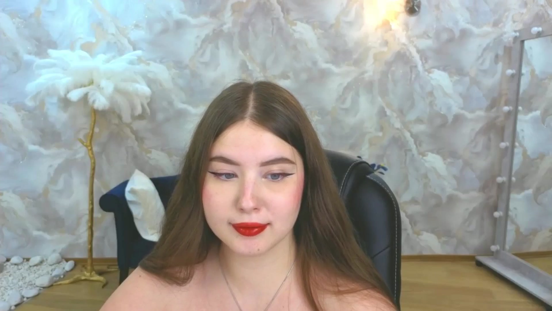 Gallery image thumbnail from AdmireMyEyes's myfreecams stream on, 09/28/2025, 23:48 image 17 of 20
