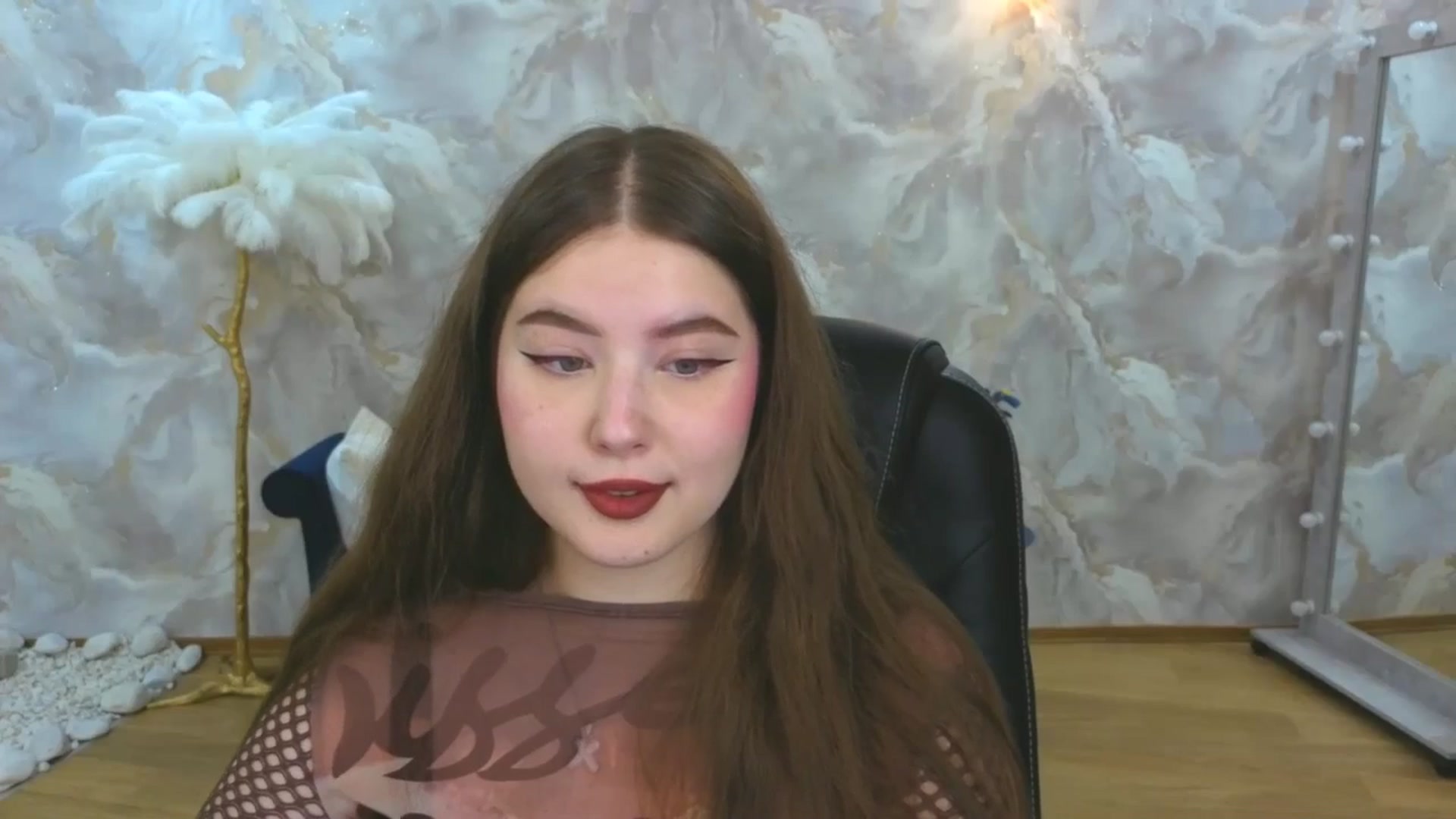 Gallery image thumbnail from AdmireMyEyes's myfreecams stream on, 09/30/2025, 19:36 image 17 of 20