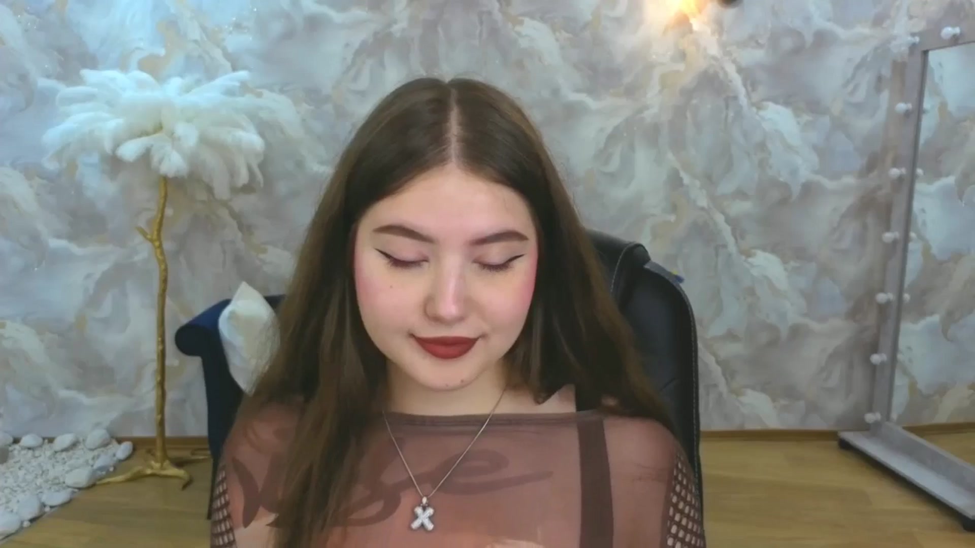 Gallery image thumbnail from AdmireMyEyes's myfreecams stream on, 09/30/2025, 19:36 image 6 of 20