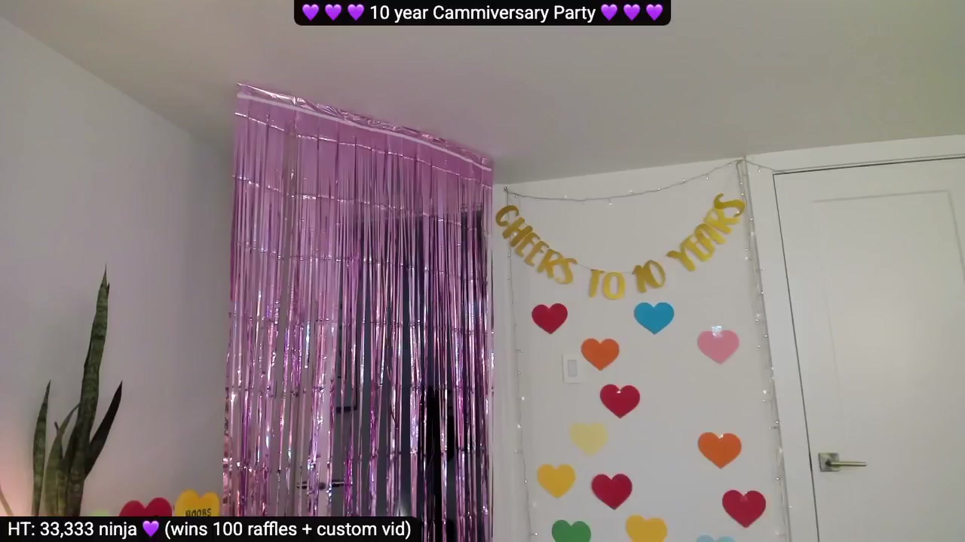 Gallery image thumbnail from Adorable10yrs's myfreecams stream on, 04/27/2025, 24:13 image 15 of 20