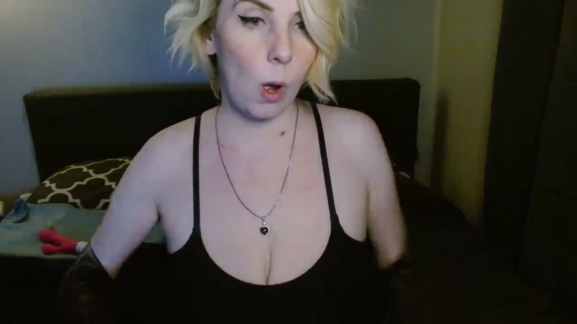 Gallery image thumbnail from AdorableCasey's myfreecams stream on, 02/17/2024, 20:26 image 7 of 20