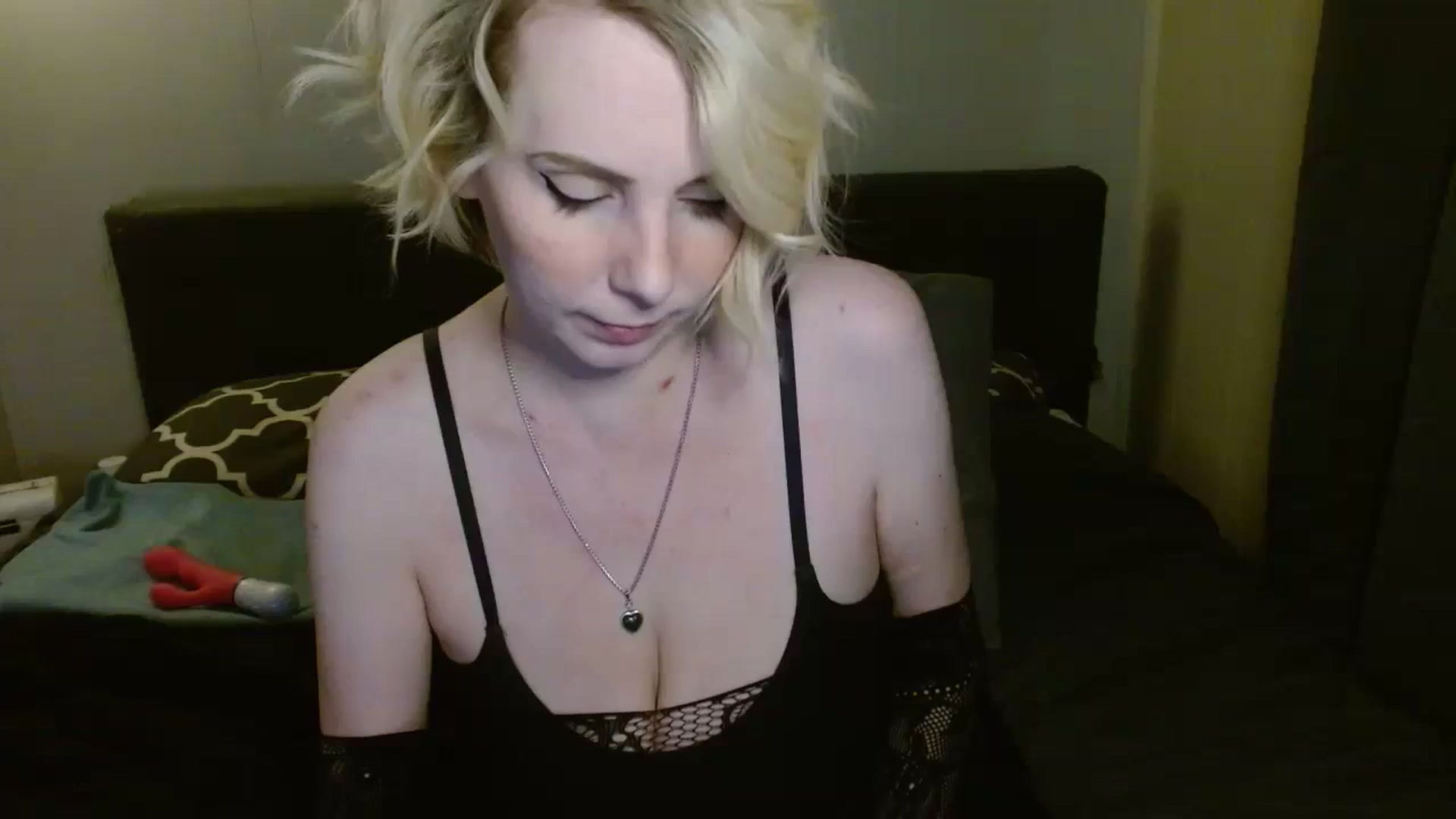 Gallery image thumbnail from AdorableCasey's myfreecams stream on, 02/17/2024, 20:26 image 2 of 20