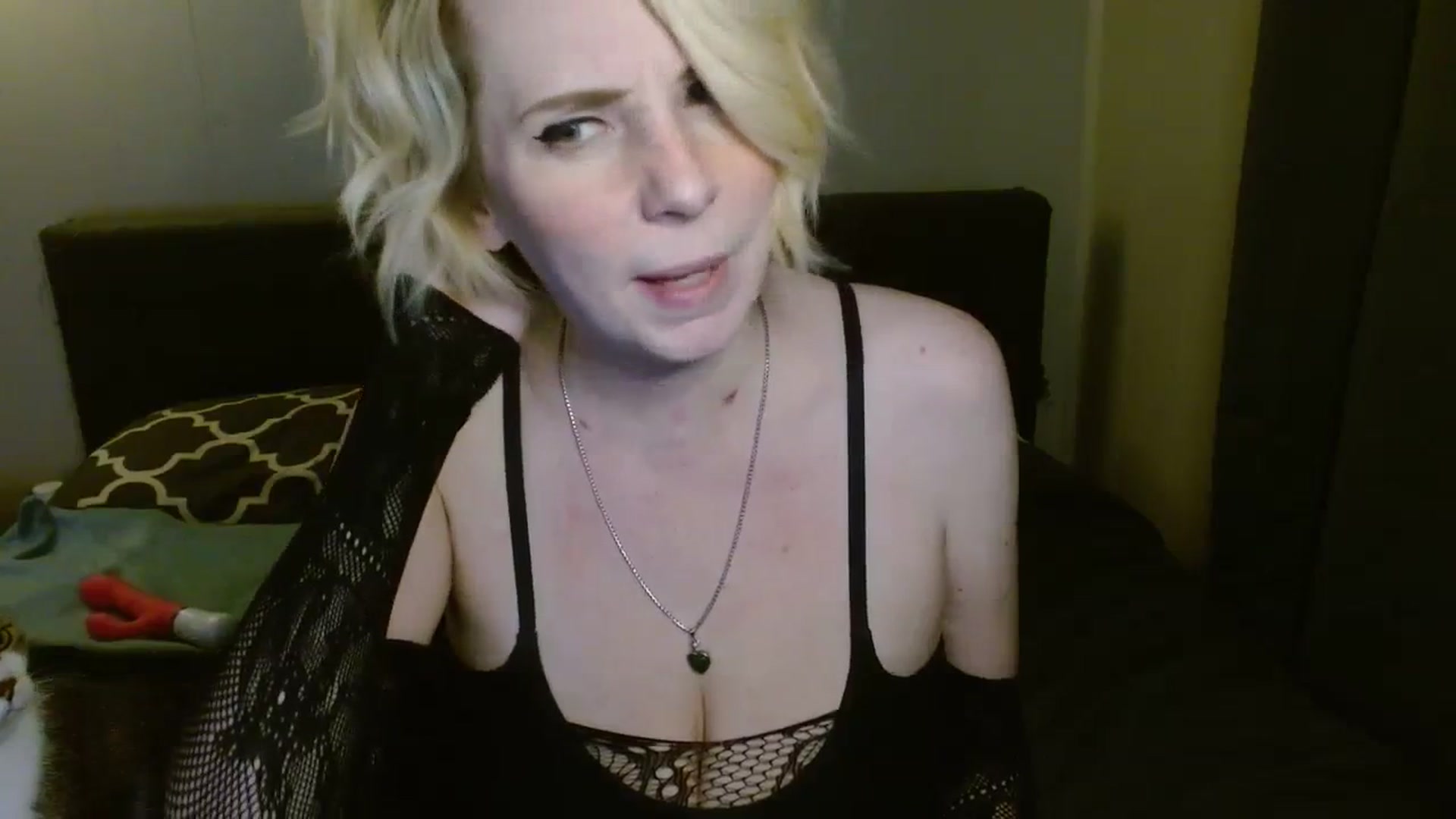 Gallery image thumbnail from AdorableCasey's myfreecams stream on, 02/17/2024, 20:26 image 10 of 20