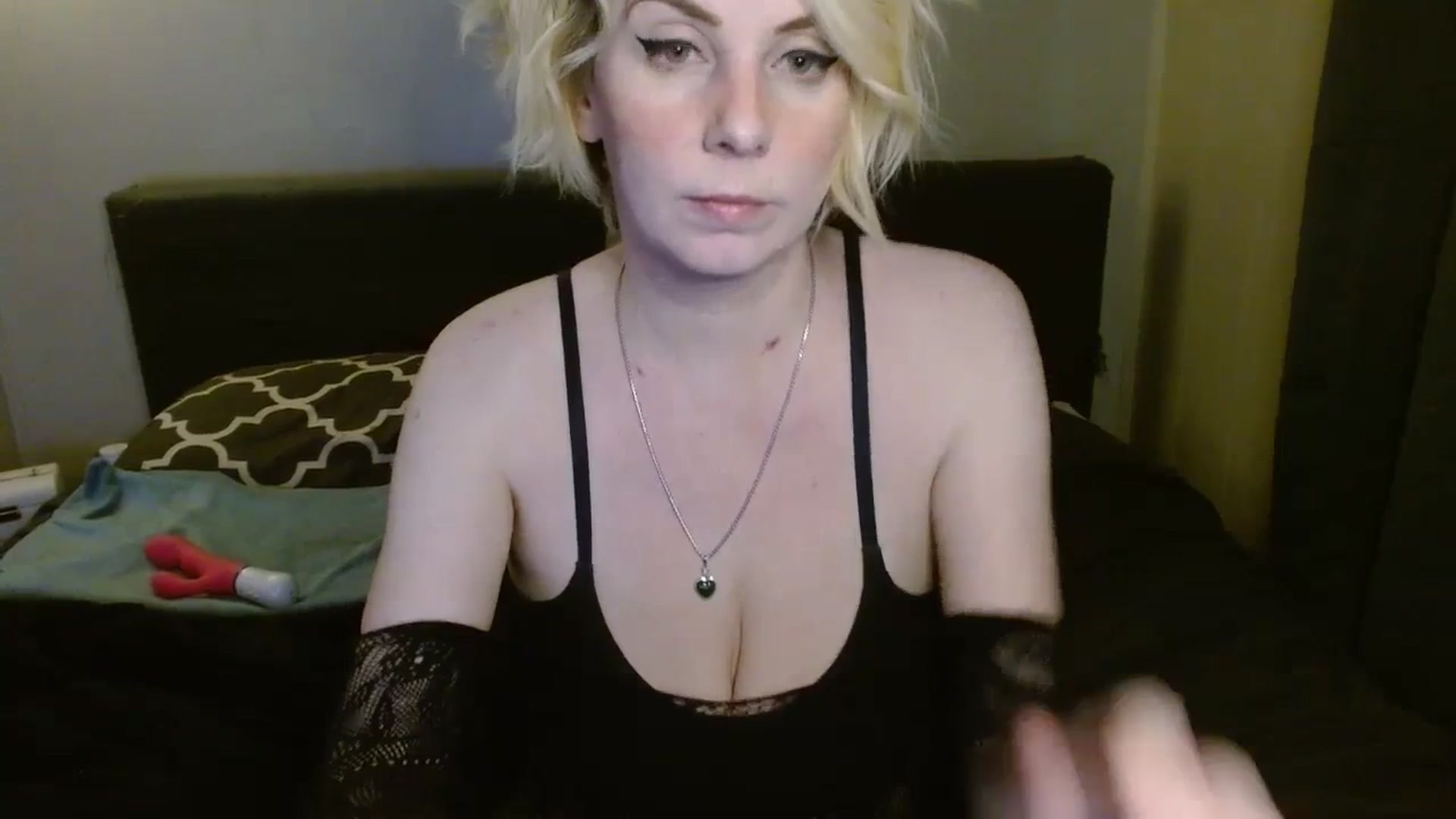 Gallery image thumbnail from AdorableCasey's myfreecams stream on, 02/17/2024, 20:26 image 3 of 20