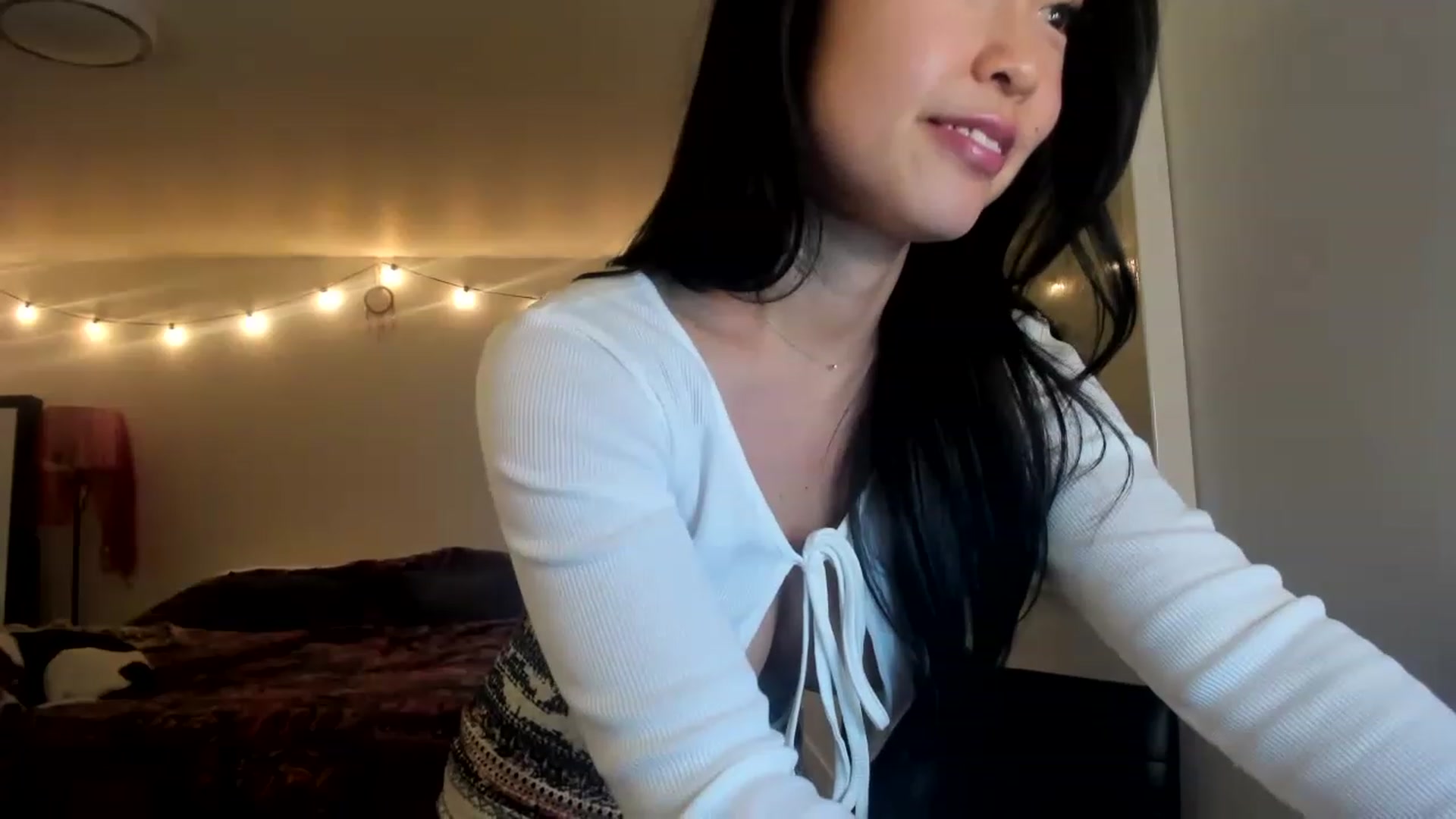 Gallery image thumbnail from AdorableDee's myfreecams stream on, 12/18/2022, 02:16 image 6 of 20