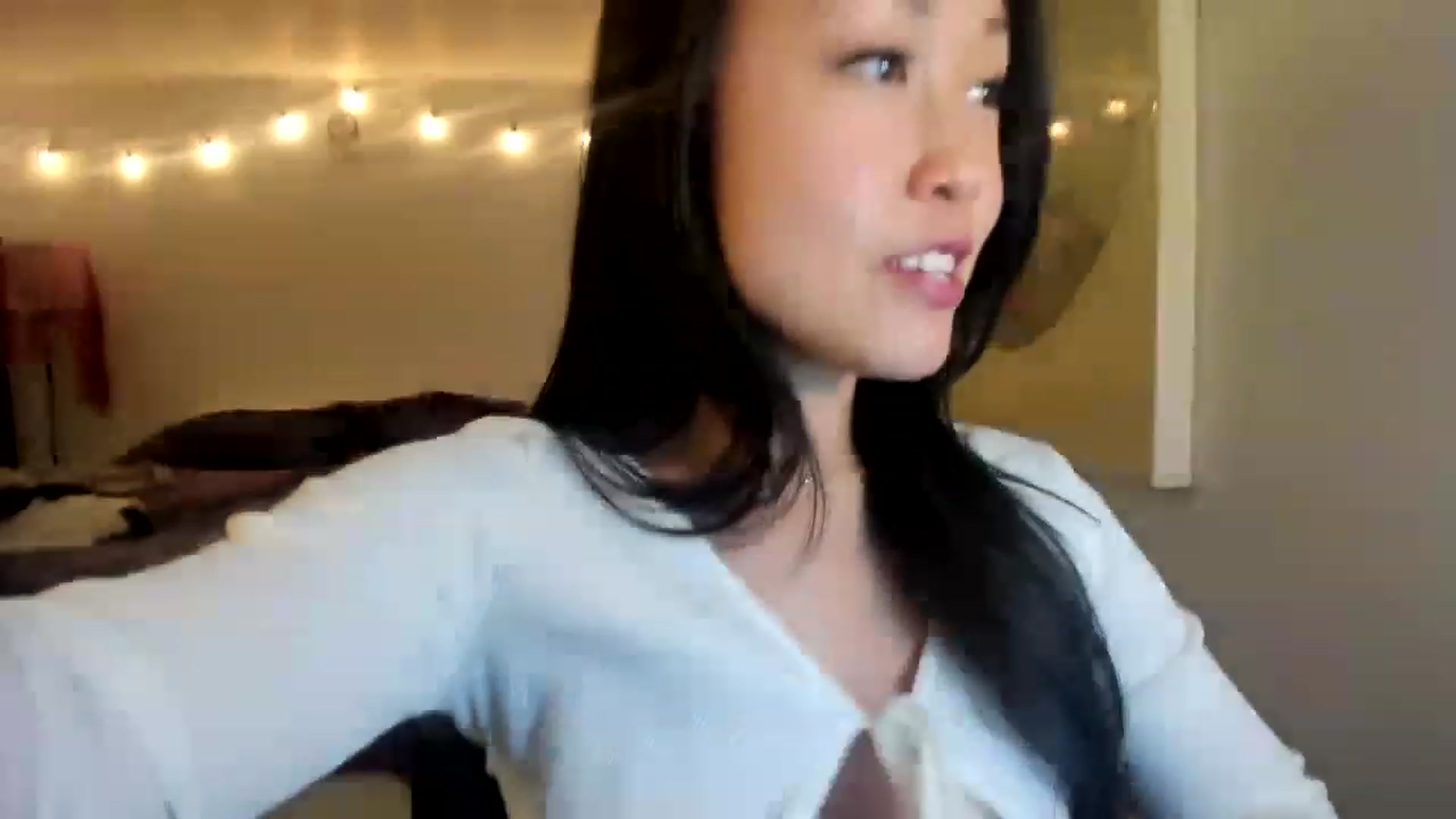 Gallery image thumbnail from AdorableDee's myfreecams stream on, 12/18/2022, 02:16 image 12 of 20