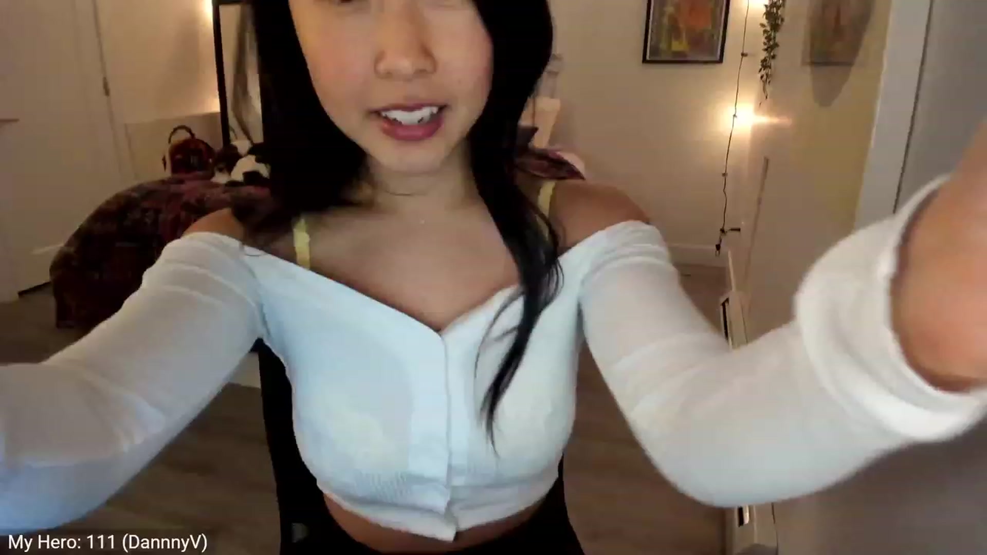 Gallery image thumbnail from AdorableDee's myfreecams stream on, 01/04/2023, 20:12 image 6 of 20