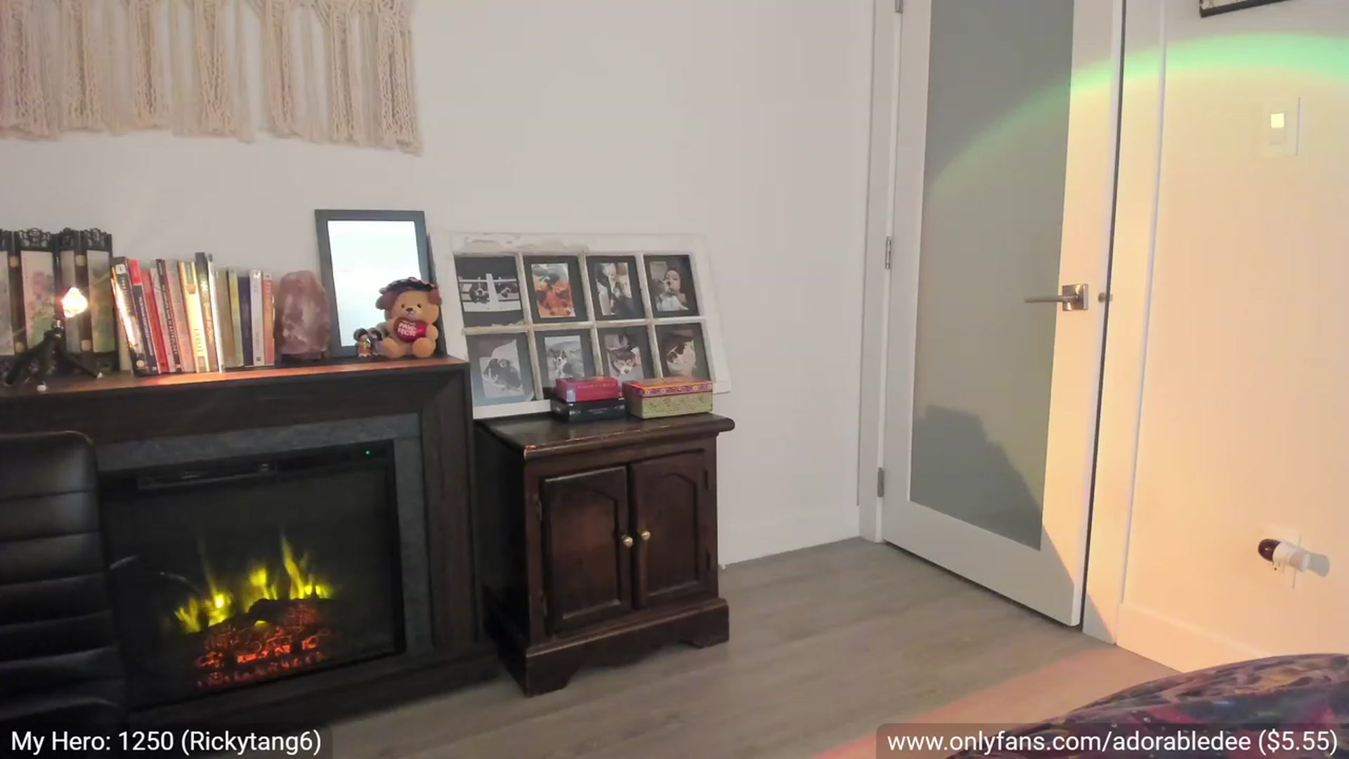 Gallery image thumbnail from AdorableDee's myfreecams stream on, 03/02/2023, 24:57 image 14 of 20