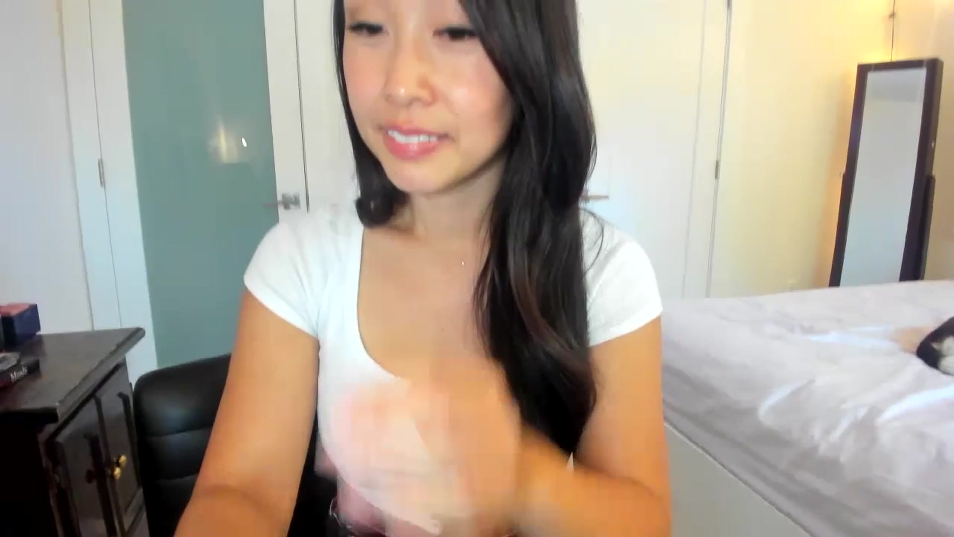 Gallery image thumbnail from AdorableDee's myfreecams stream on, 07/05/2023, 19:03 image 18 of 20