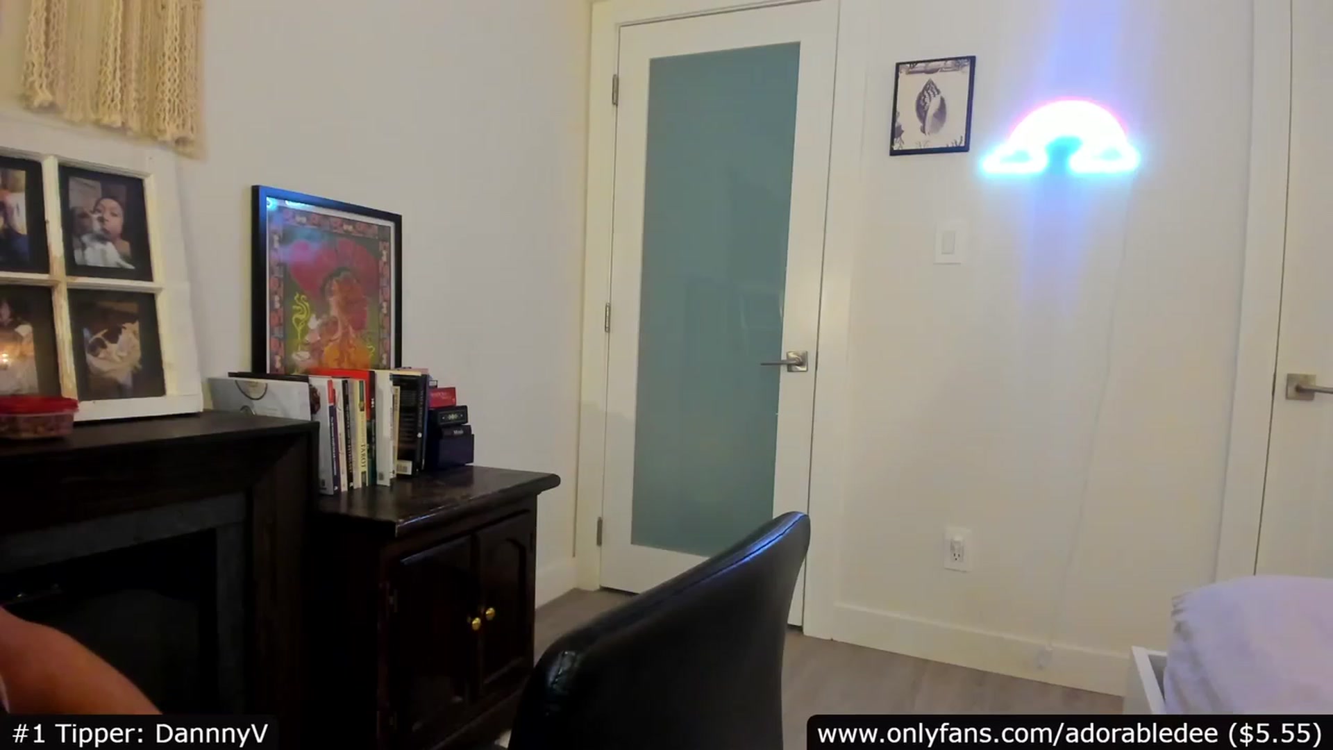 Gallery image thumbnail from AdorableDee's myfreecams stream on, 07/06/2023, 18:50 image 8 of 20