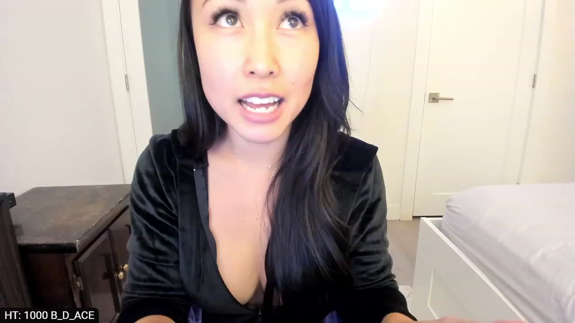 Gallery image thumbnail from AdorableDee's myfreecams stream on, 10/04/2023, 22:49 image 12 of 20