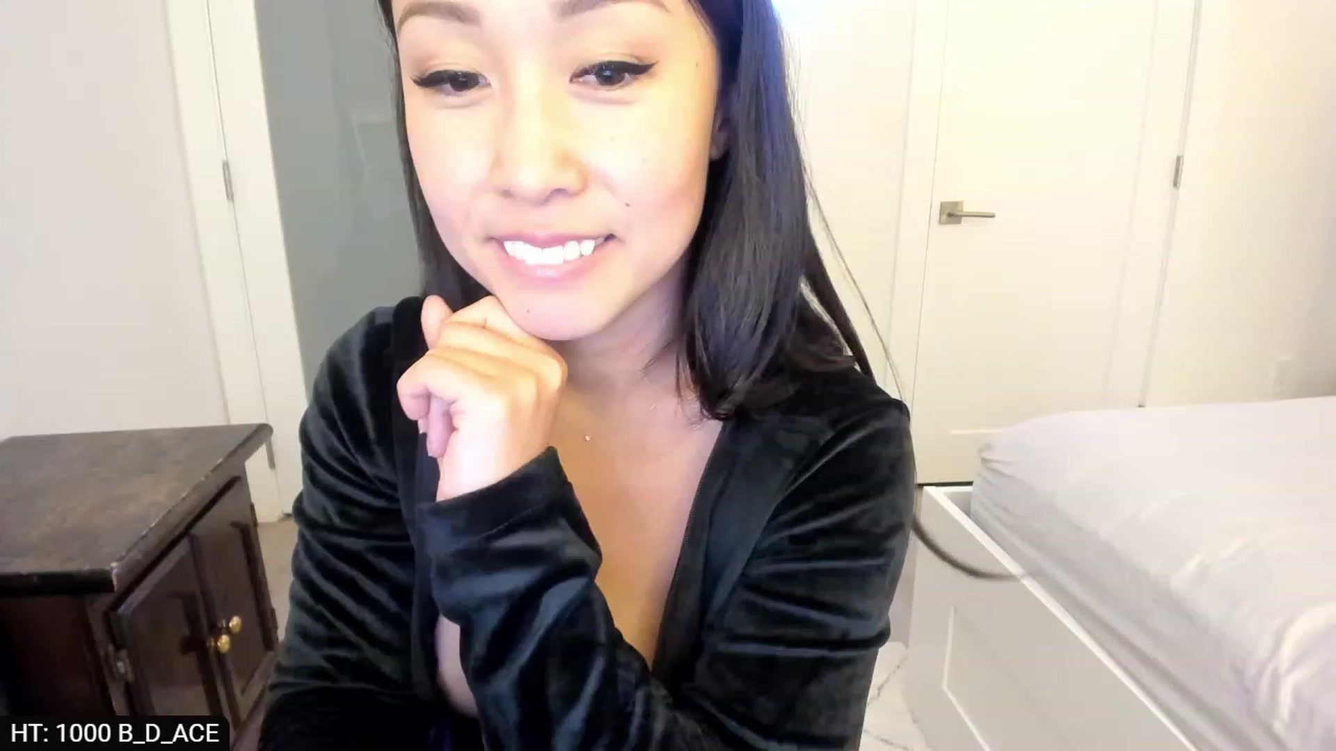 Gallery image thumbnail from AdorableDee's myfreecams stream on, 10/04/2023, 22:49 image 18 of 20