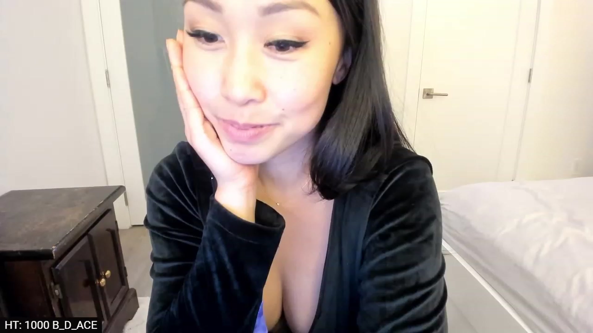 Gallery image thumbnail from AdorableDee's myfreecams stream on, 10/04/2023, 23:13 image 1 of 20