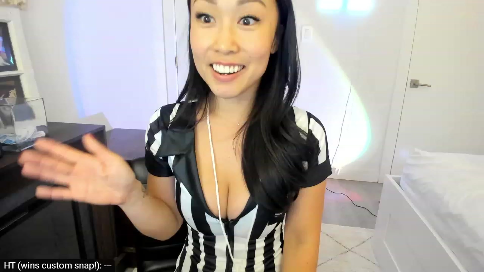 Gallery image thumbnail from AdorableDee's myfreecams stream on, 10/26/2023, 20:31 image 2 of 20