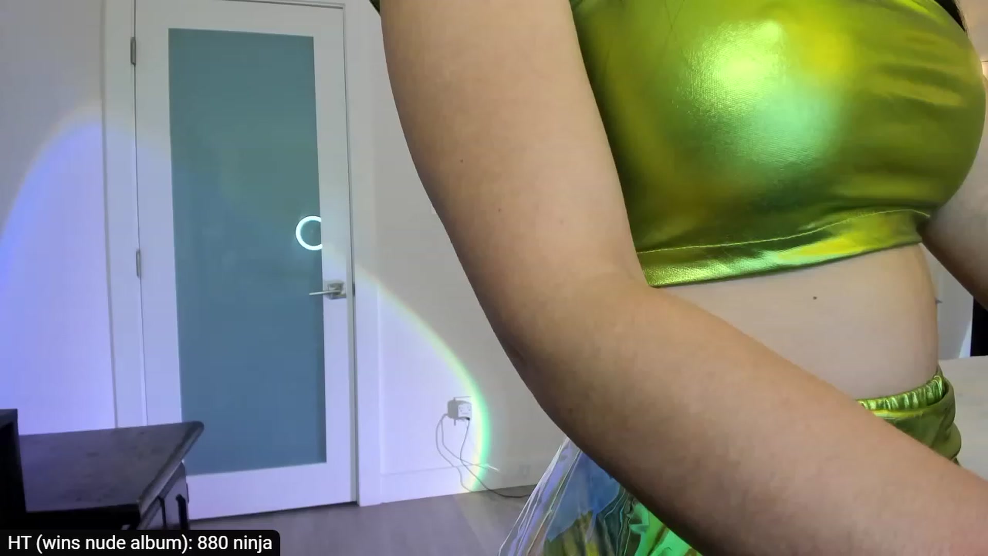 Gallery image thumbnail from AdorableDee's myfreecams stream on, 10/31/2023, 21:14 image 5 of 20