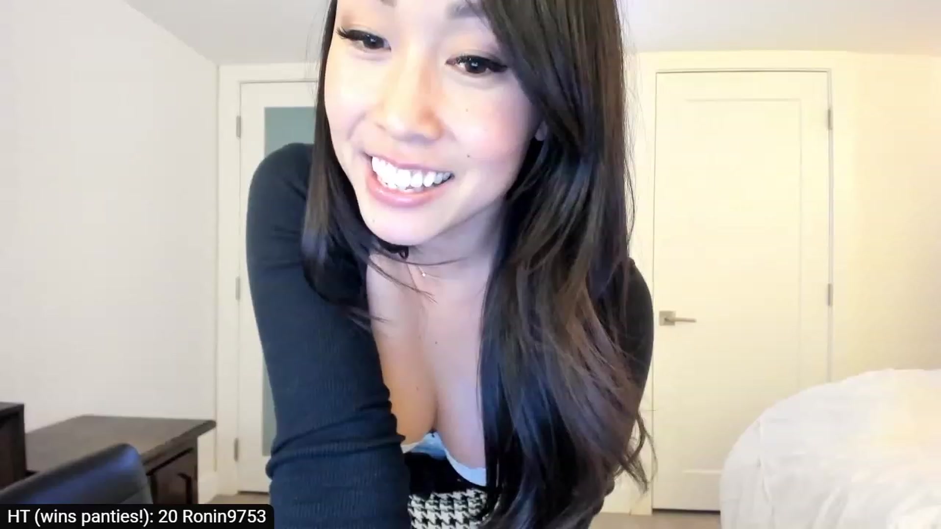 Gallery image thumbnail from AdorableDee's myfreecams stream on, 11/13/2023, 20:06 image 10 of 20