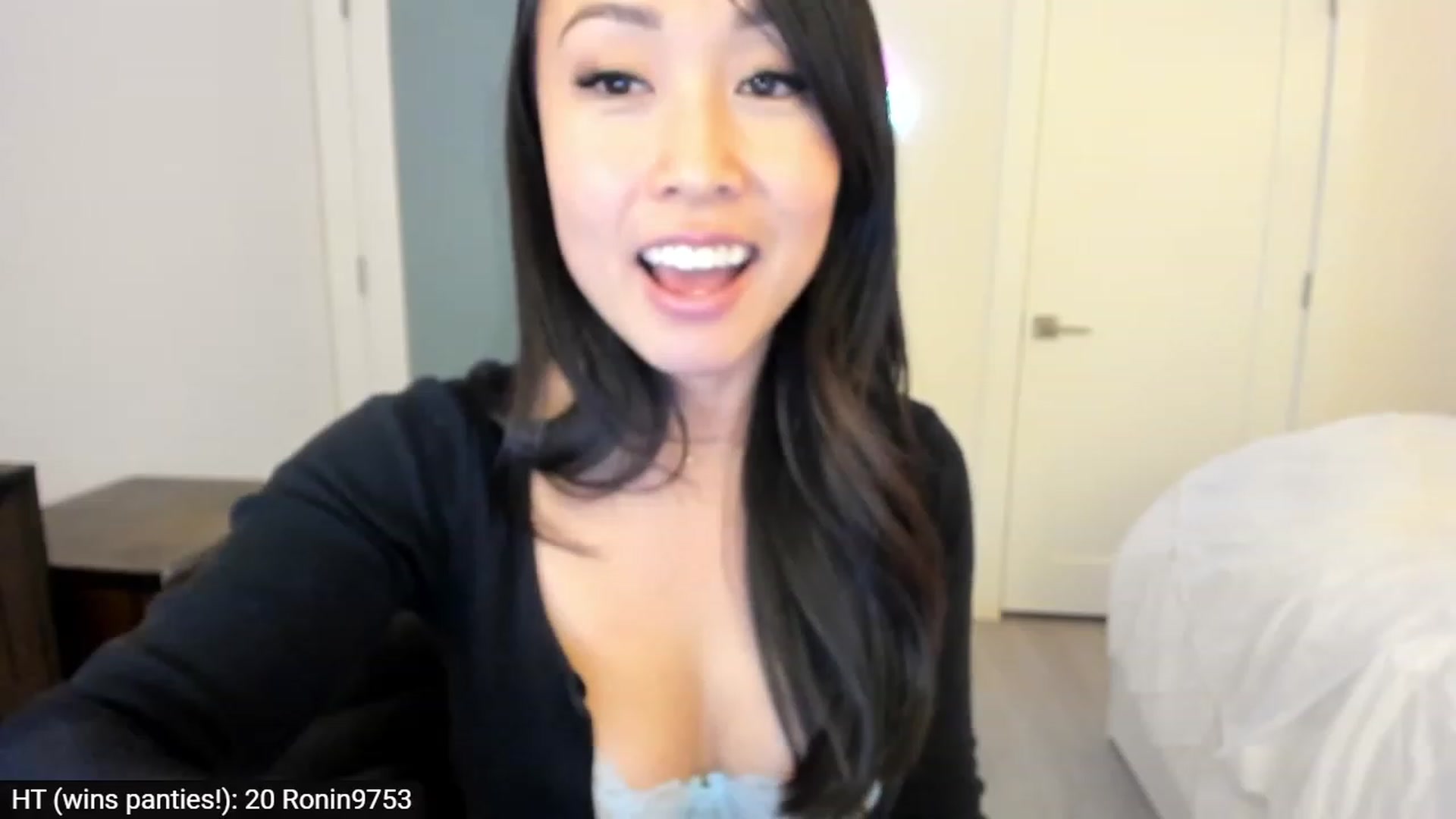 Gallery image thumbnail from AdorableDee's myfreecams stream on, 11/13/2023, 20:06 image 11 of 20