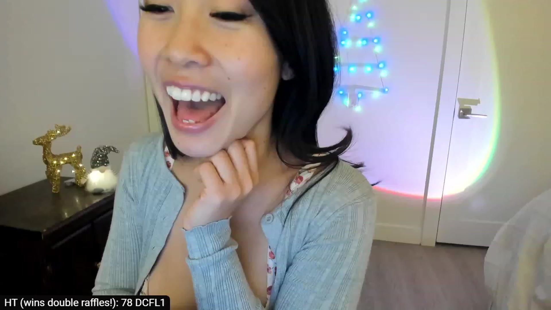 Gallery image thumbnail from AdorableDee's myfreecams stream on, 11/24/2023, 20:50 image 8 of 20