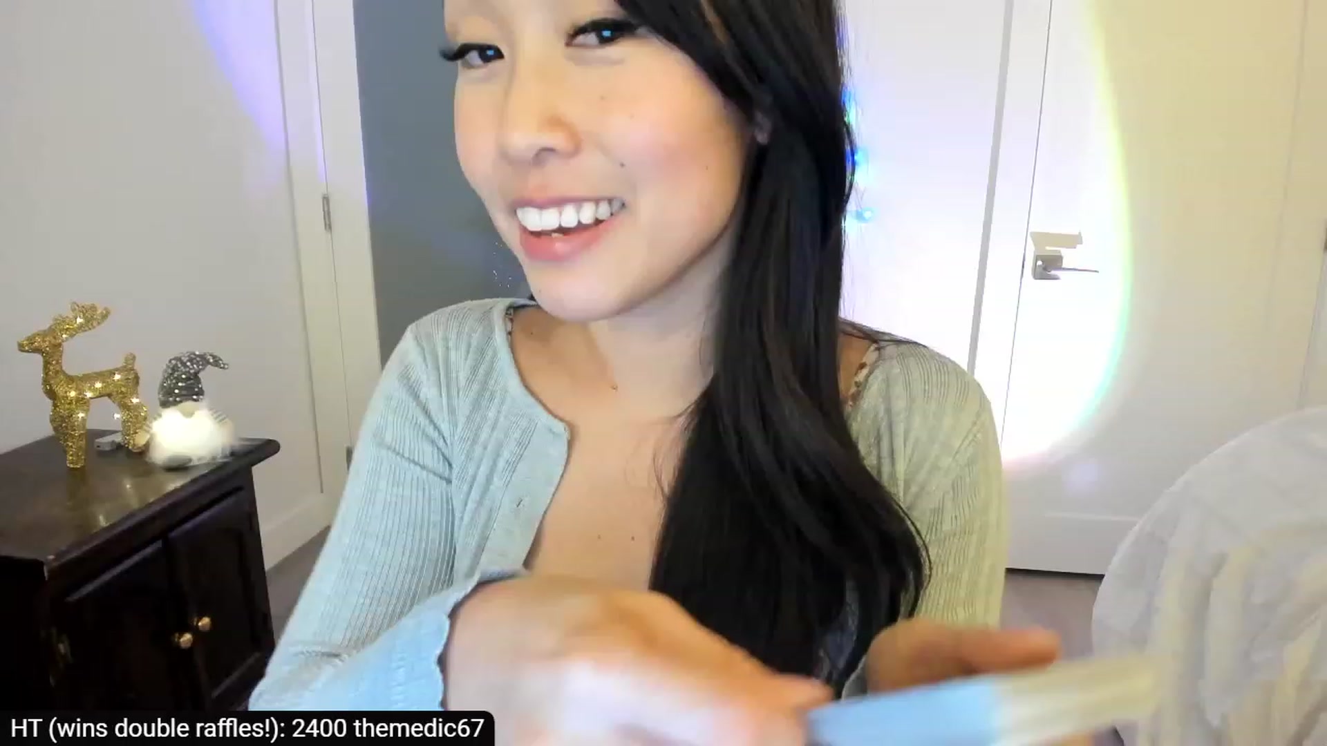 Gallery image thumbnail from AdorableDee's myfreecams stream on, 11/25/2023, 01:34 image 19 of 20