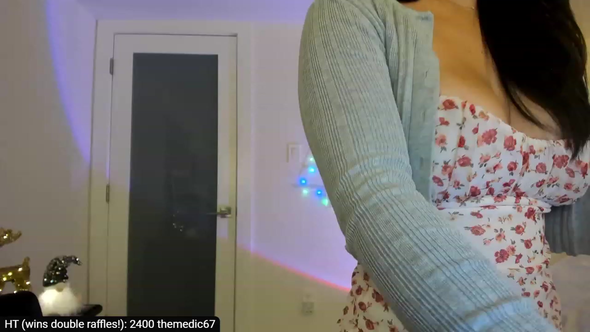 Gallery image thumbnail from AdorableDee's myfreecams stream on, 11/25/2023, 01:34 image 15 of 20