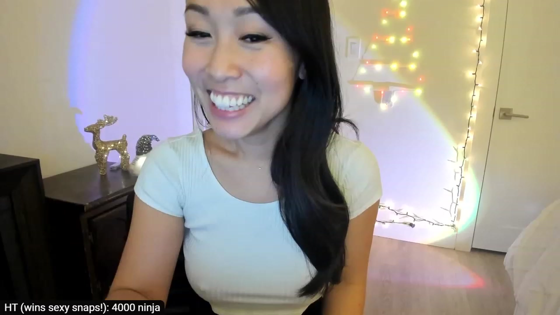 Gallery image thumbnail from AdorableDee's myfreecams stream on, 11/28/2023, 22:22 image 6 of 20