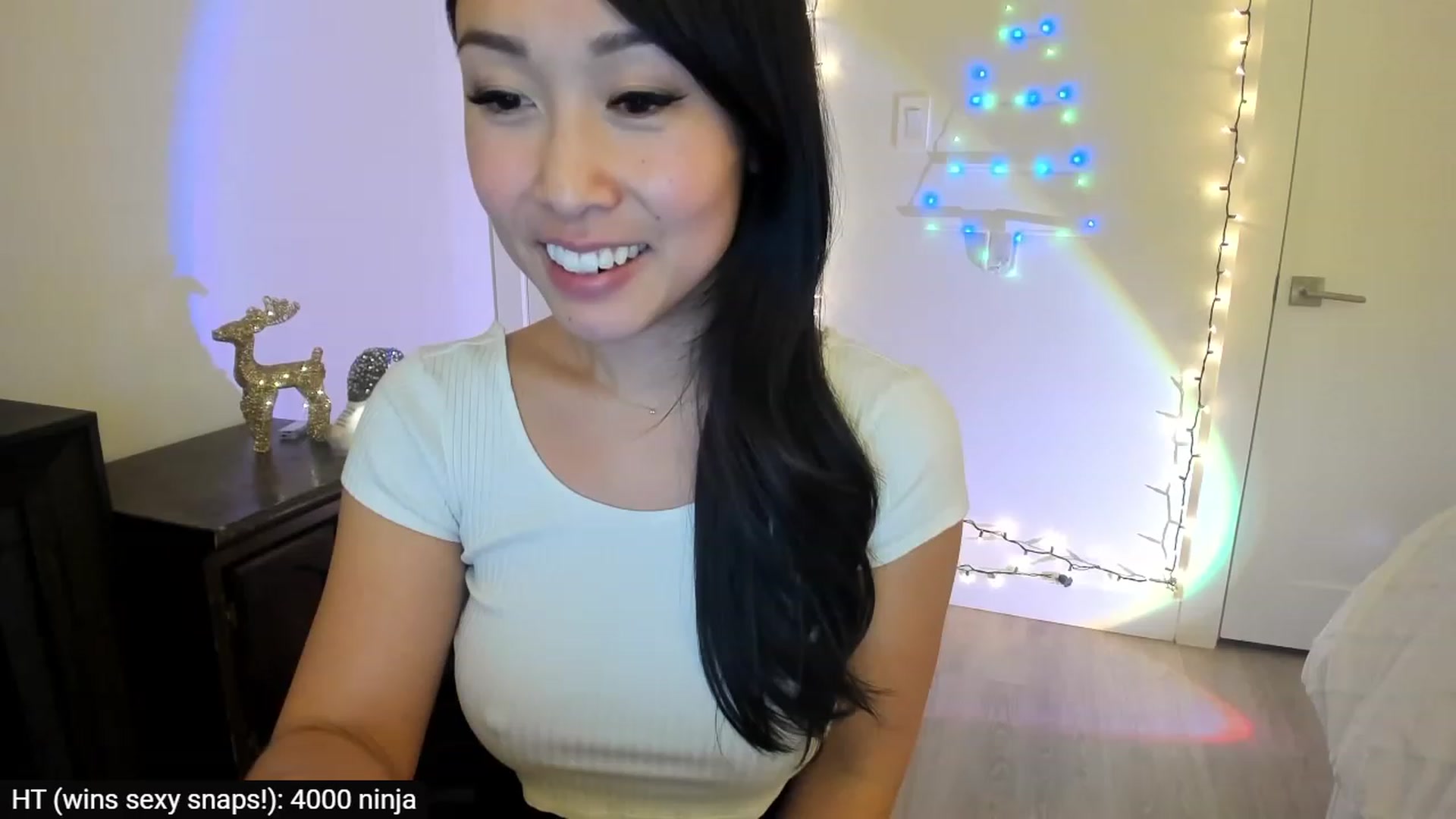 Gallery image thumbnail from AdorableDee's myfreecams stream on, 11/28/2023, 22:22 image 9 of 20