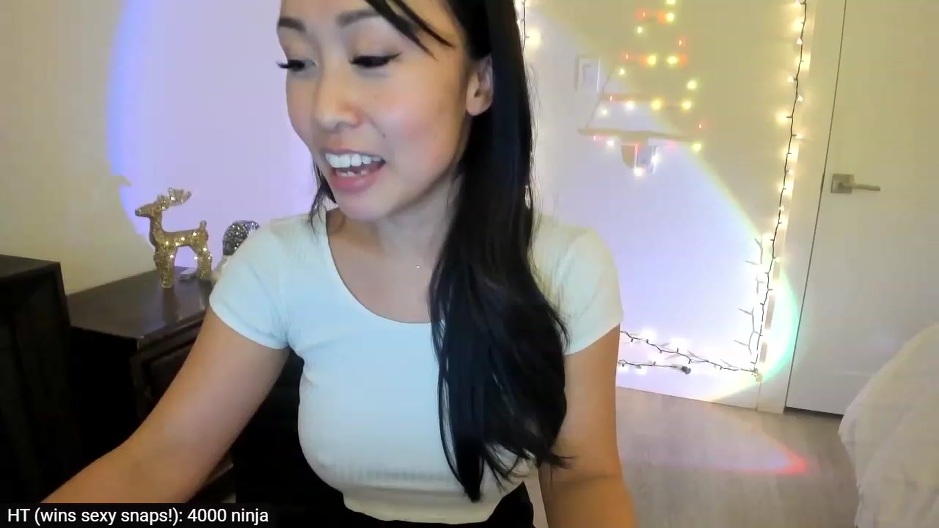 Gallery image thumbnail from AdorableDee's myfreecams stream on, 11/28/2023, 22:22 image 8 of 20