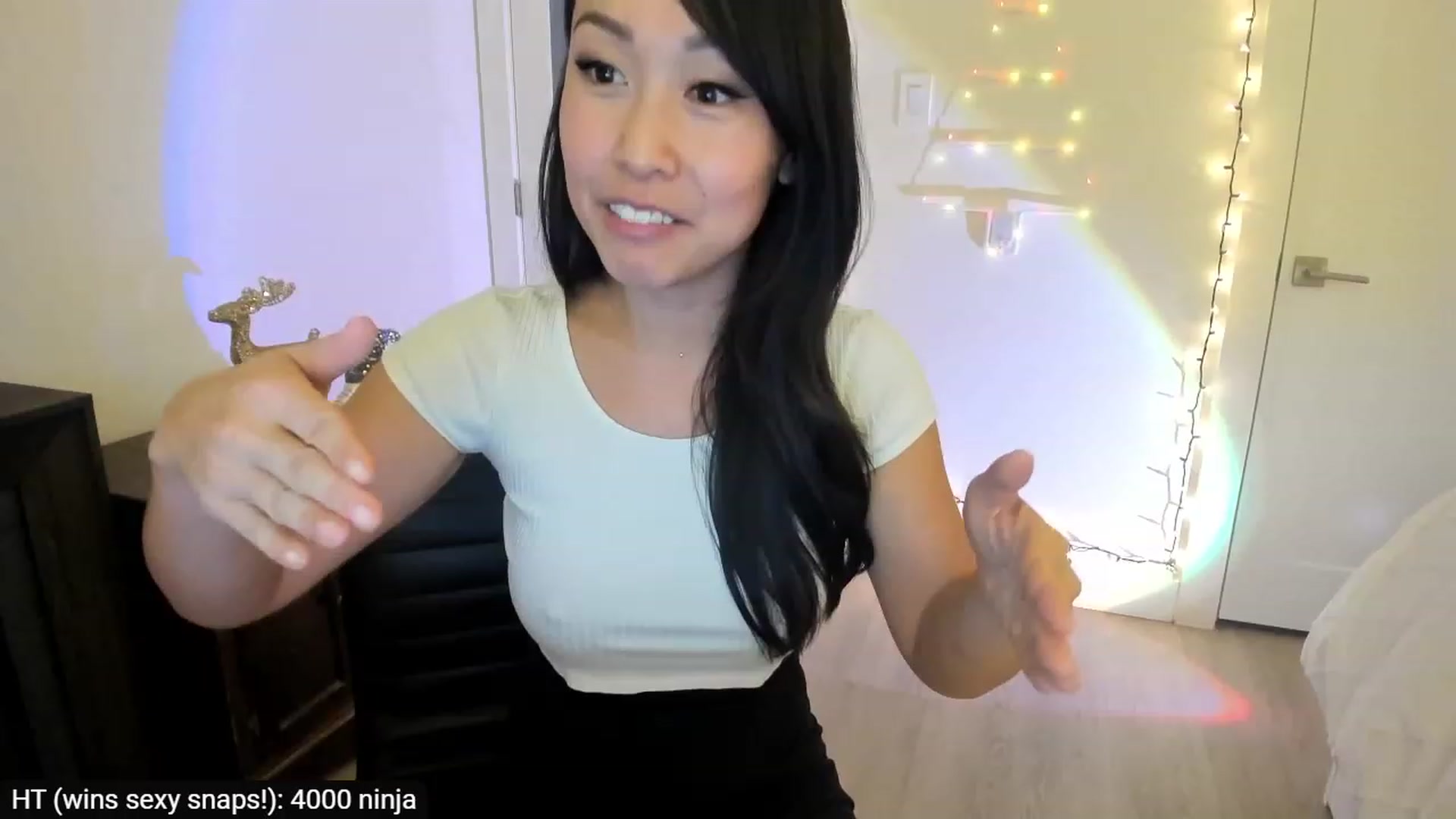 Gallery image thumbnail from AdorableDee's myfreecams stream on, 11/28/2023, 22:22 image 11 of 20