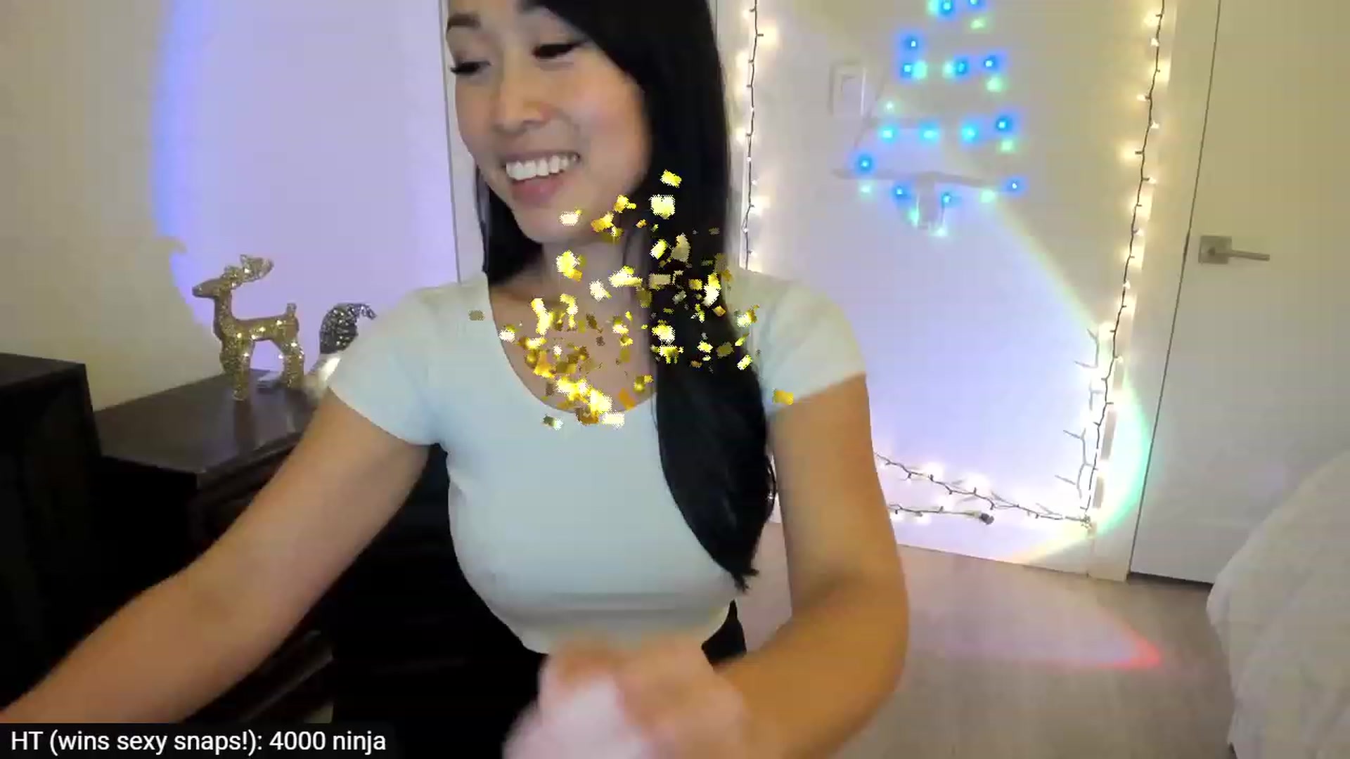 Gallery image thumbnail from AdorableDee's myfreecams stream on, 11/28/2023, 22:22 image 12 of 20
