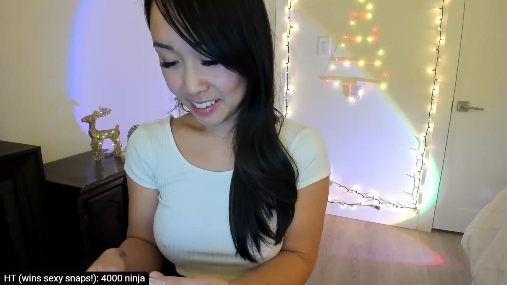 Gallery image thumbnail from AdorableDee's myfreecams stream on, 11/28/2023, 22:22 image 4 of 20