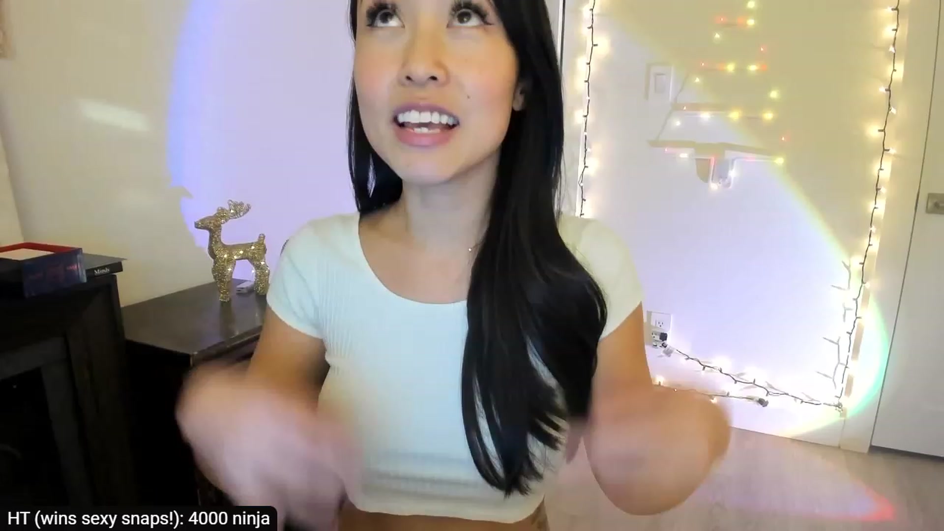 Gallery image thumbnail from AdorableDee's myfreecams stream on, 11/28/2023, 23:25 image 2 of 20