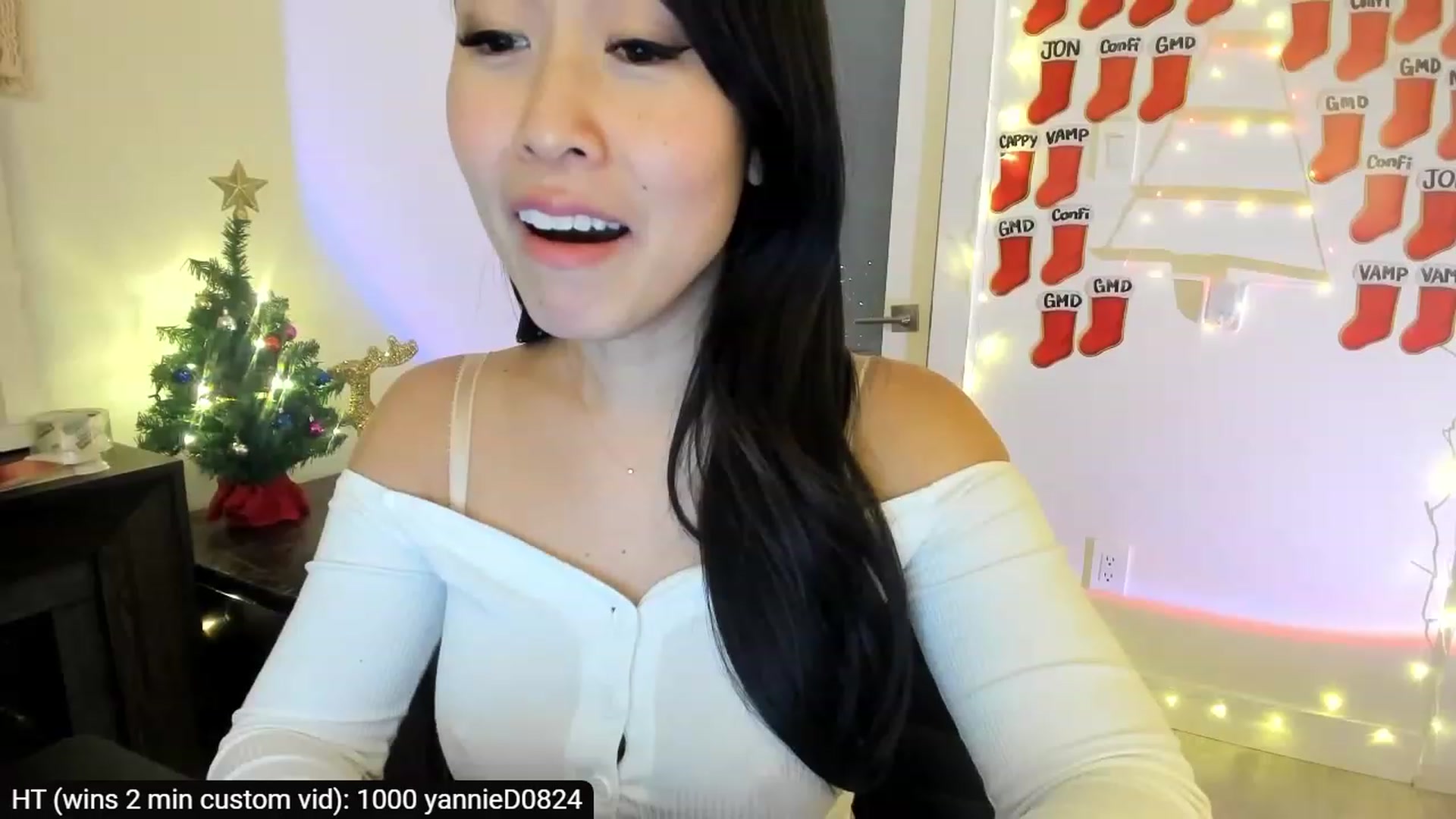 Gallery image thumbnail from AdorableDee's myfreecams stream on, 12/11/2023, 21:23 image 11 of 20