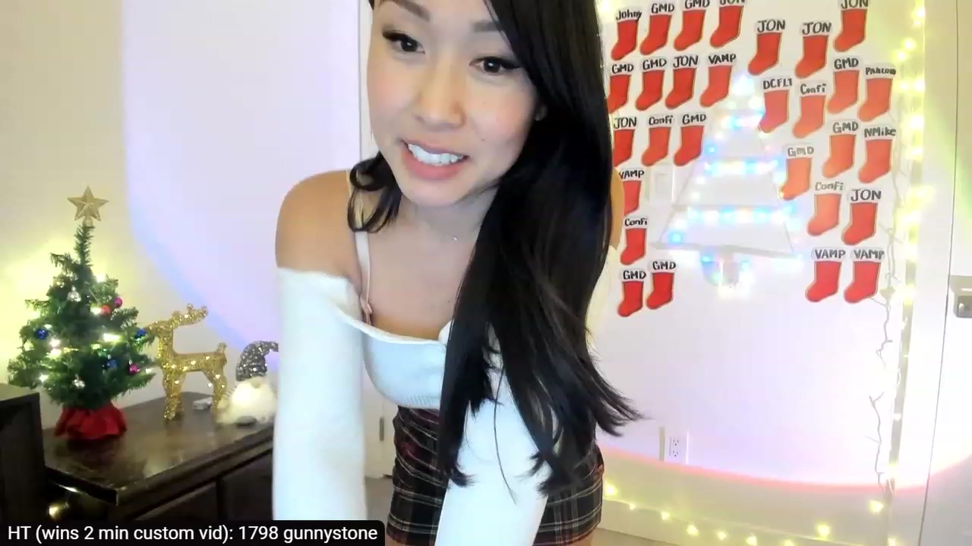 Gallery image thumbnail from AdorableDee's myfreecams stream on, 12/12/2023, 24:14 image 3 of 20