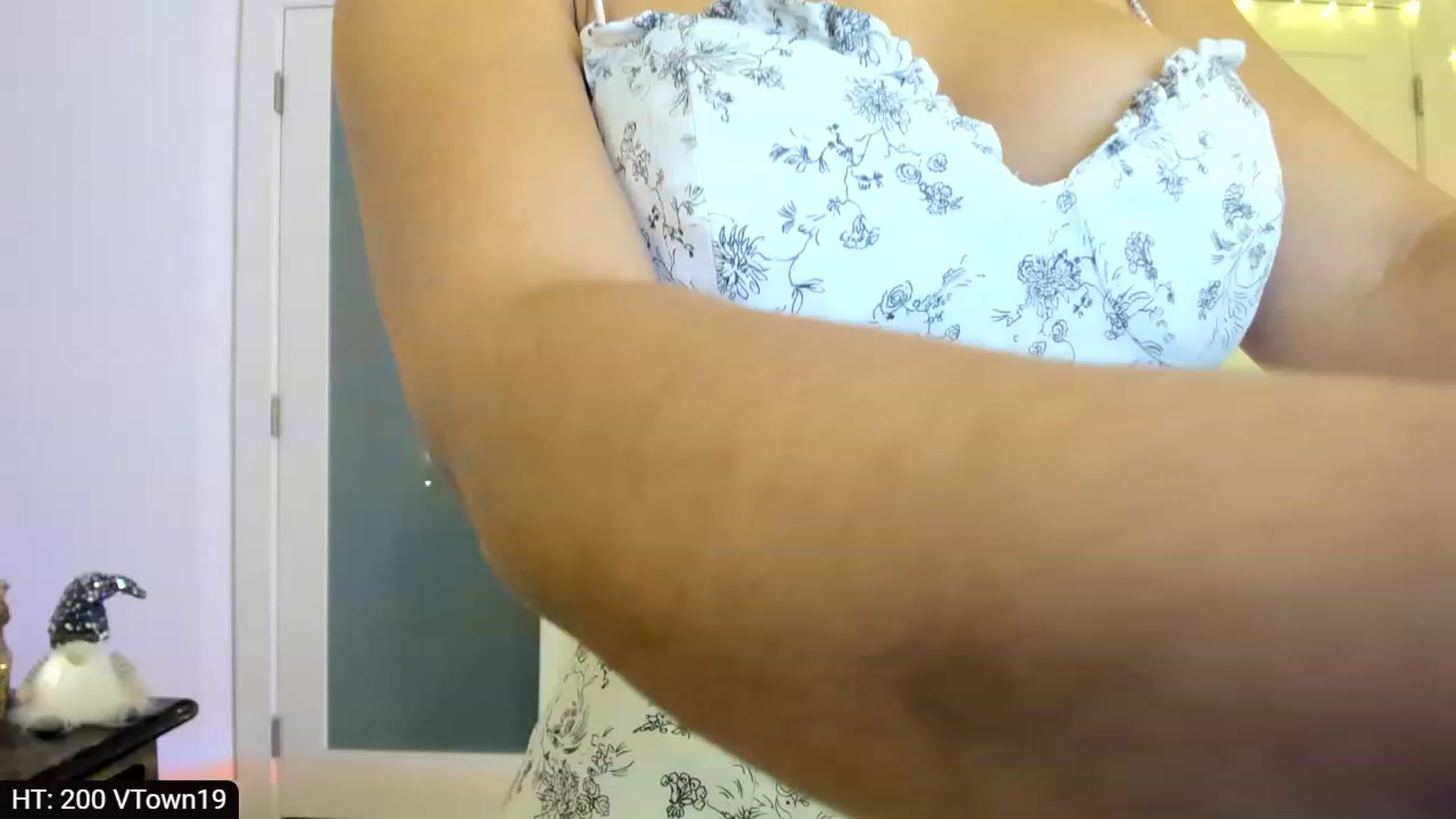 Gallery image thumbnail from AdorableDee's myfreecams stream on, 12/21/2023, 21:01 image 8 of 20
