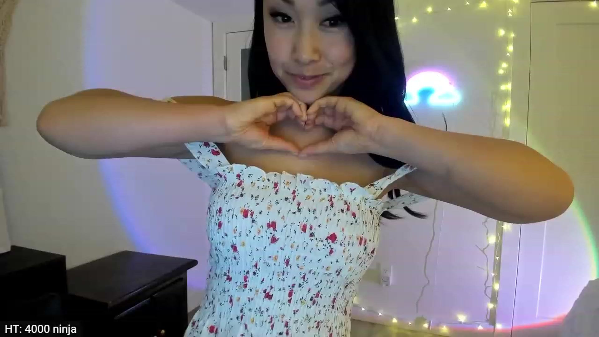 Gallery image thumbnail from AdorableDee's myfreecams stream on, 01/05/2024, 22:31 image 3 of 20