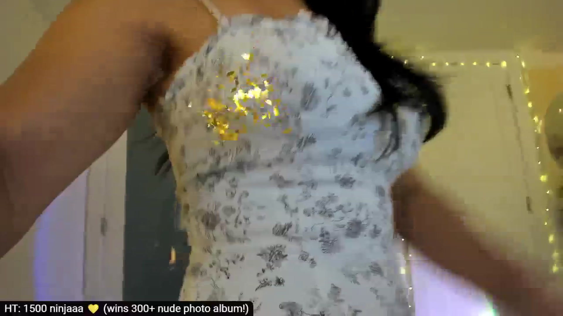 Gallery image thumbnail from AdorableDee's myfreecams stream on, 03/09/2024, 22:04 image 4 of 20