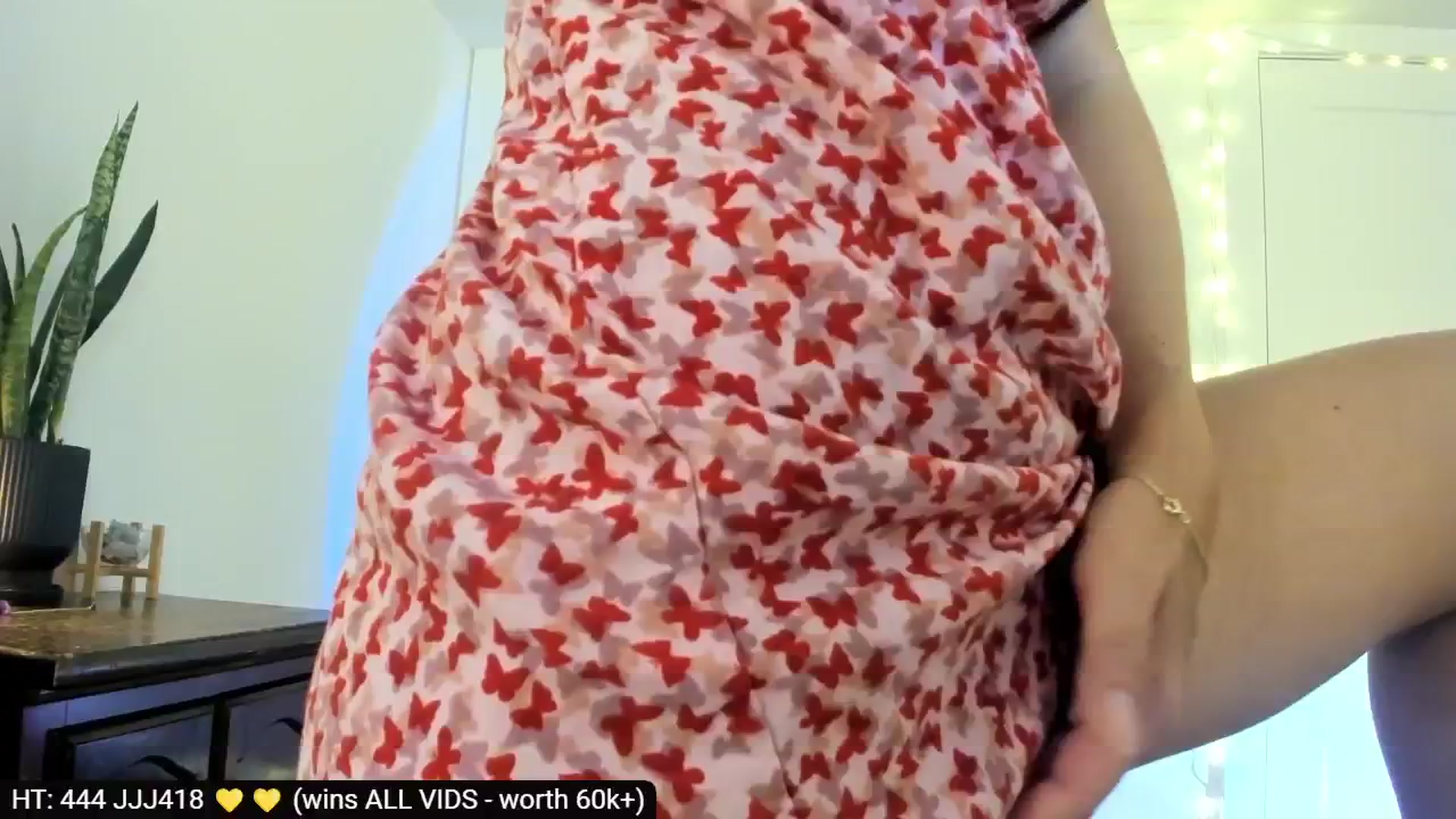 Gallery image thumbnail from AdorableDee's myfreecams stream on, 03/12/2024, 20:22 image 6 of 20