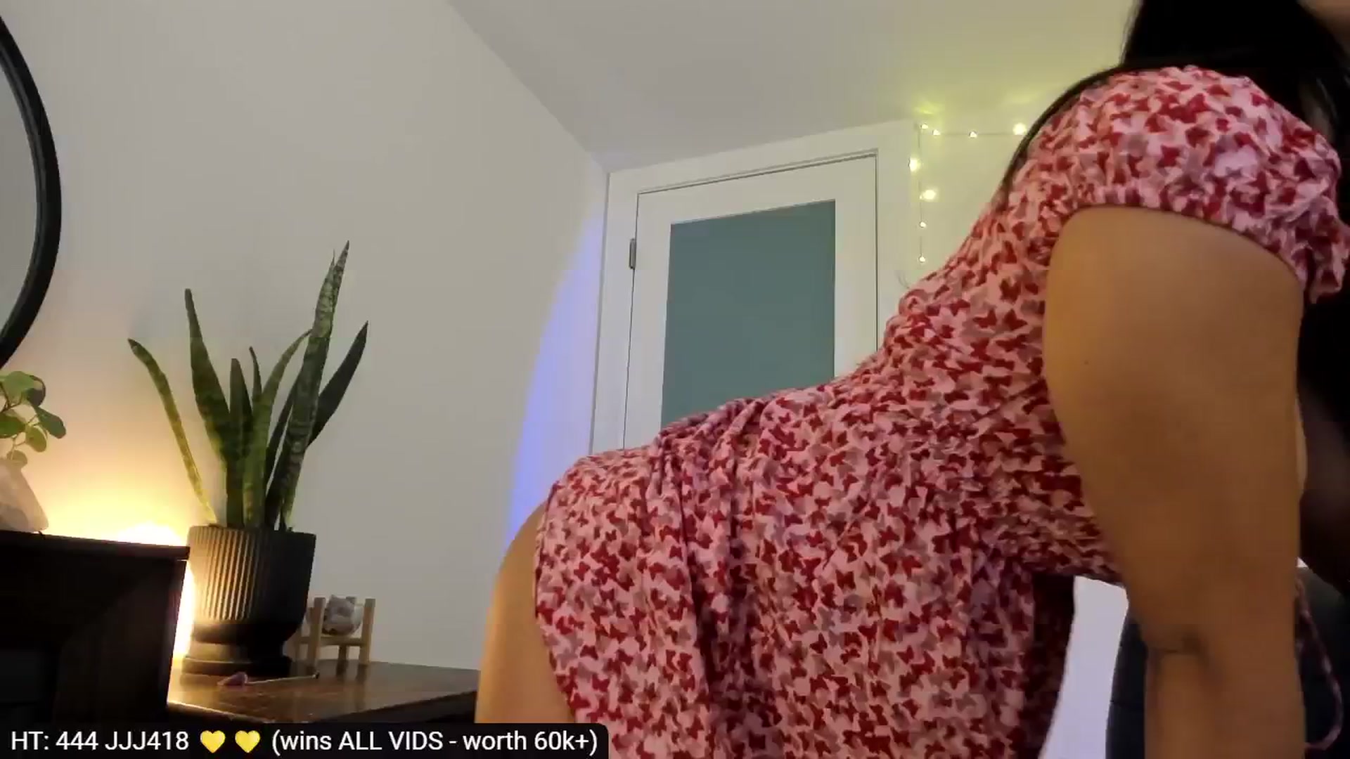 Gallery image thumbnail from AdorableDee's myfreecams stream on, 03/12/2024, 20:22 image 15 of 20