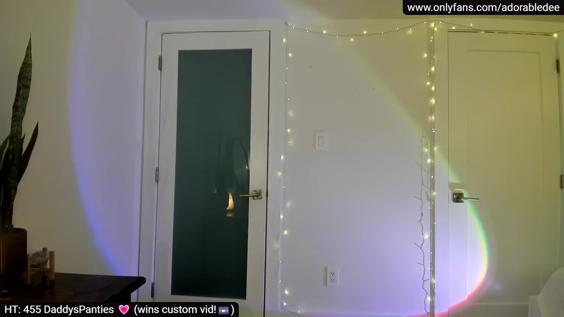 Gallery image thumbnail from AdorableDee's myfreecams stream on, 07/17/2024, 20:29 image 16 of 20