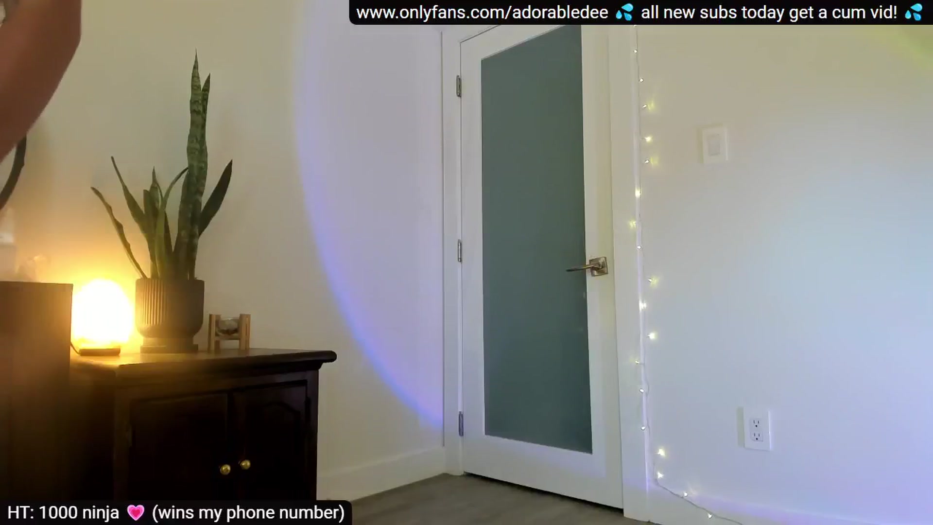 Gallery image thumbnail from AdorableDee's myfreecams stream on, 07/19/2024, 03:24 image 16 of 20
