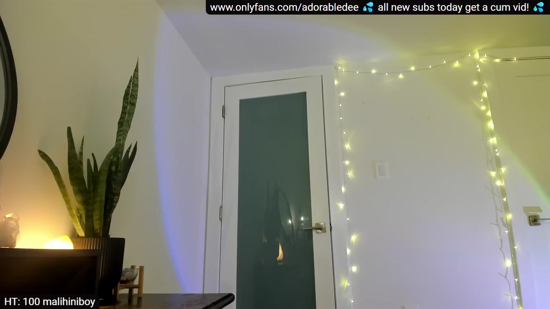 Gallery image thumbnail from AdorableDee's myfreecams stream on, 07/30/2024, 21:03 image 12 of 20