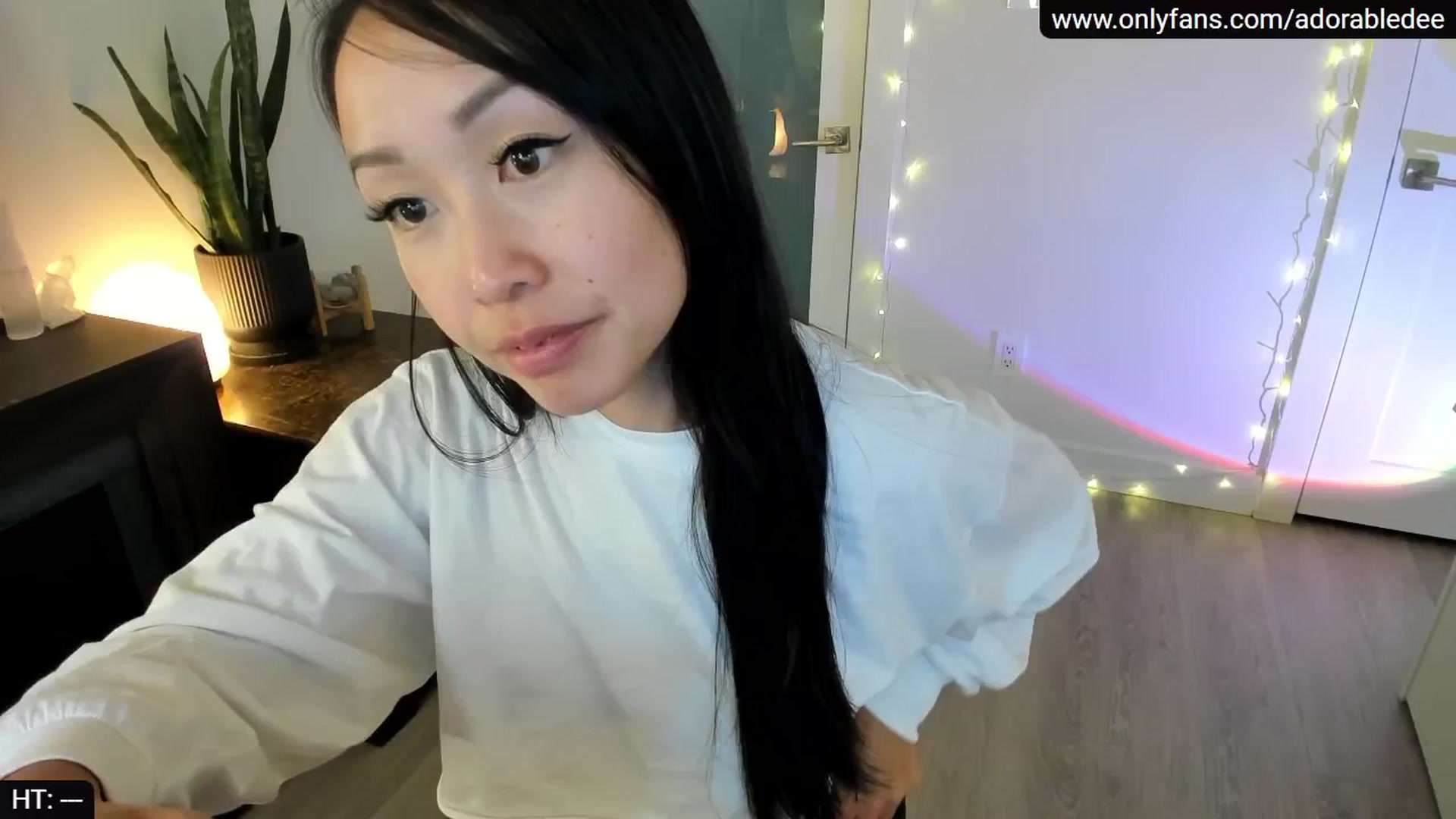 Gallery image thumbnail from AdorableDee's myfreecams stream on, 08/27/2024, 22:37 image 1 of 20